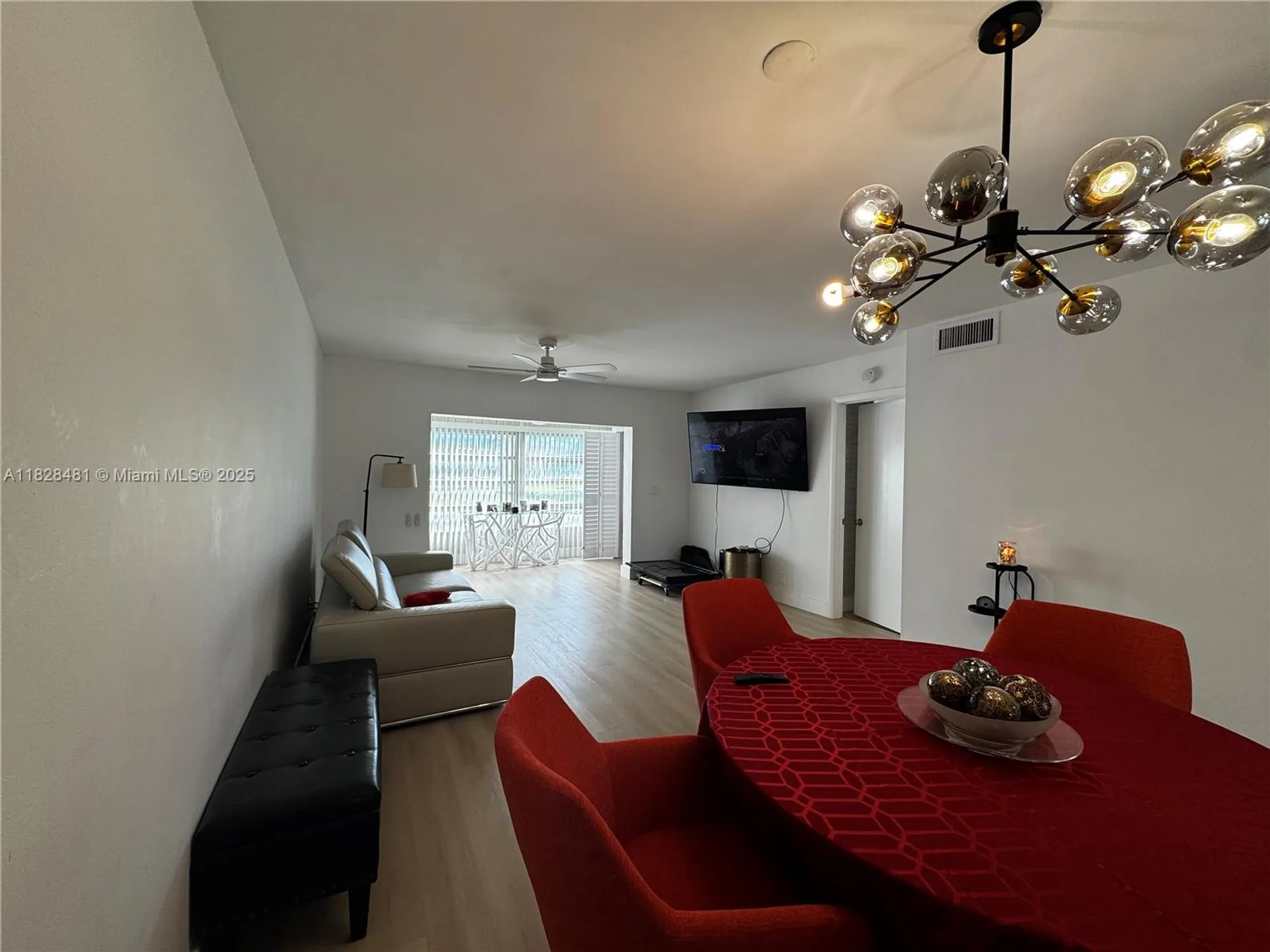 Property Slideshow image 7 of 35 | 19 abbey ln 108, Delray Beach, FL, 33446