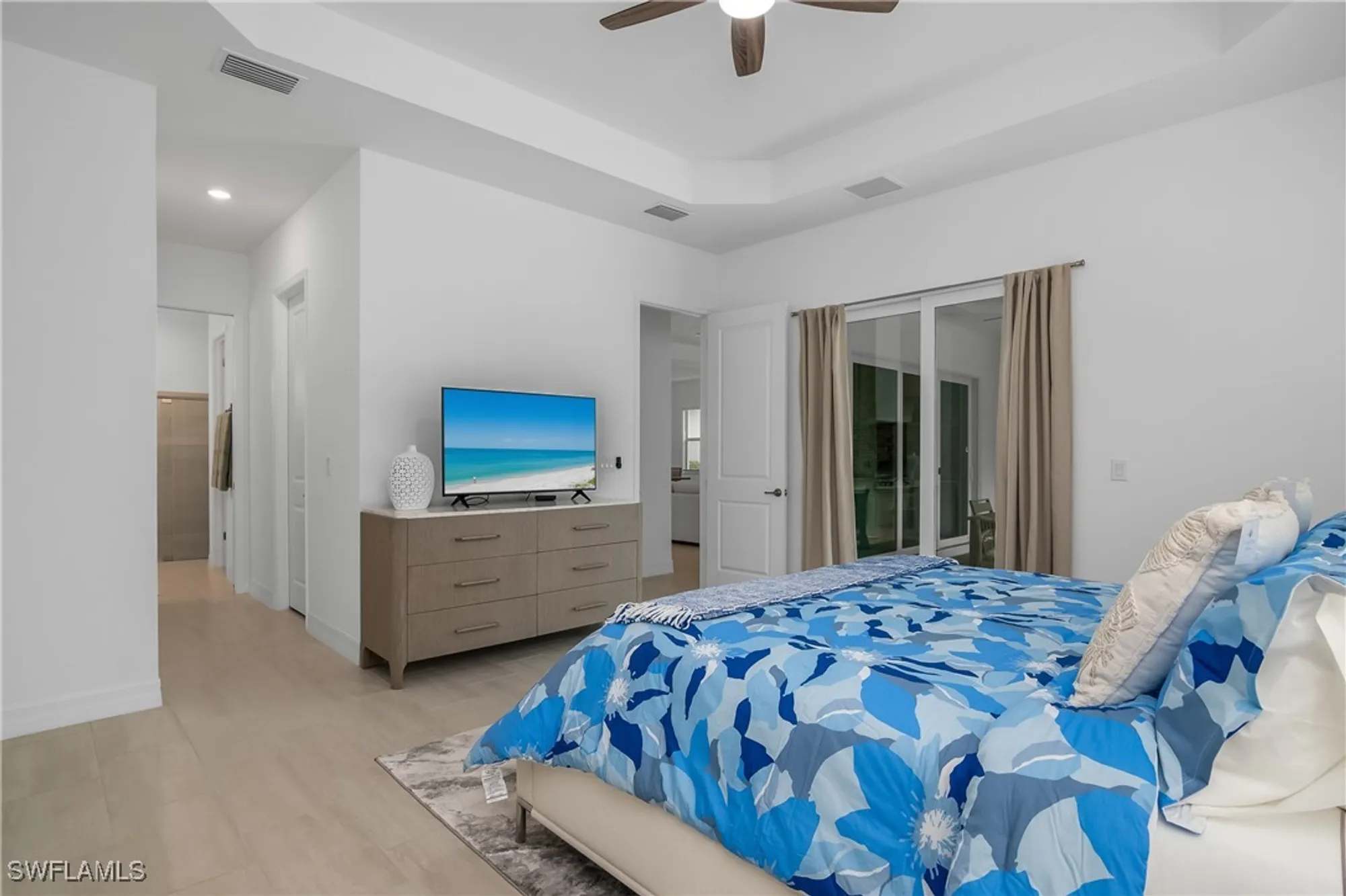 Property Slideshow image 15 of 50 | 13987 blue bay cir, Fort Myers, FL, 33913