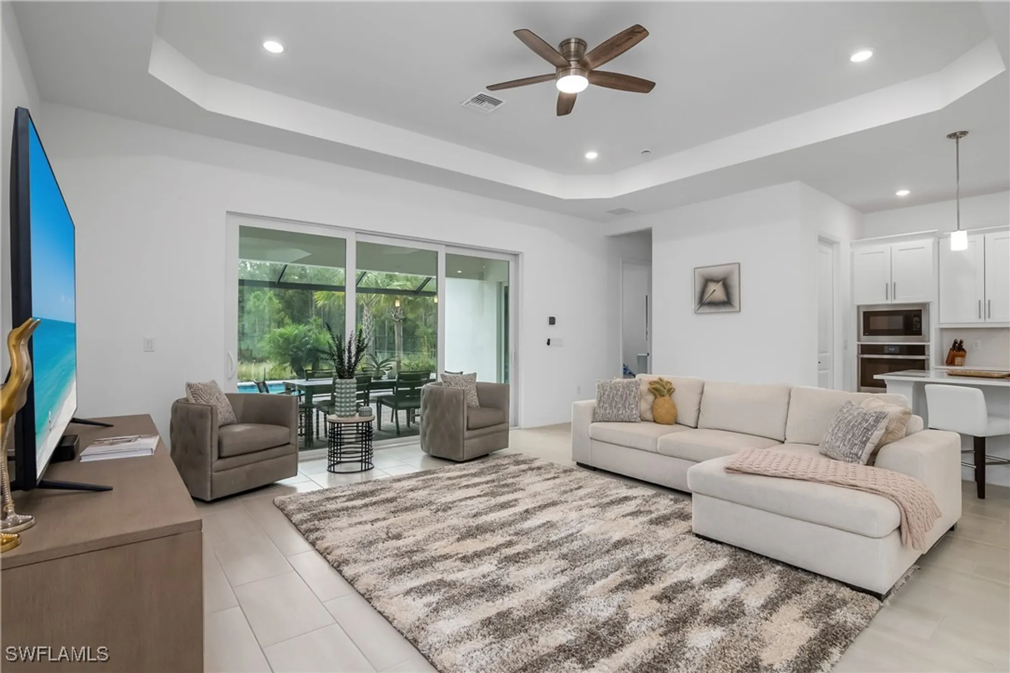 Property Slideshow image 21 of 50 | 13987 blue bay cir, Fort Myers, FL, 33913