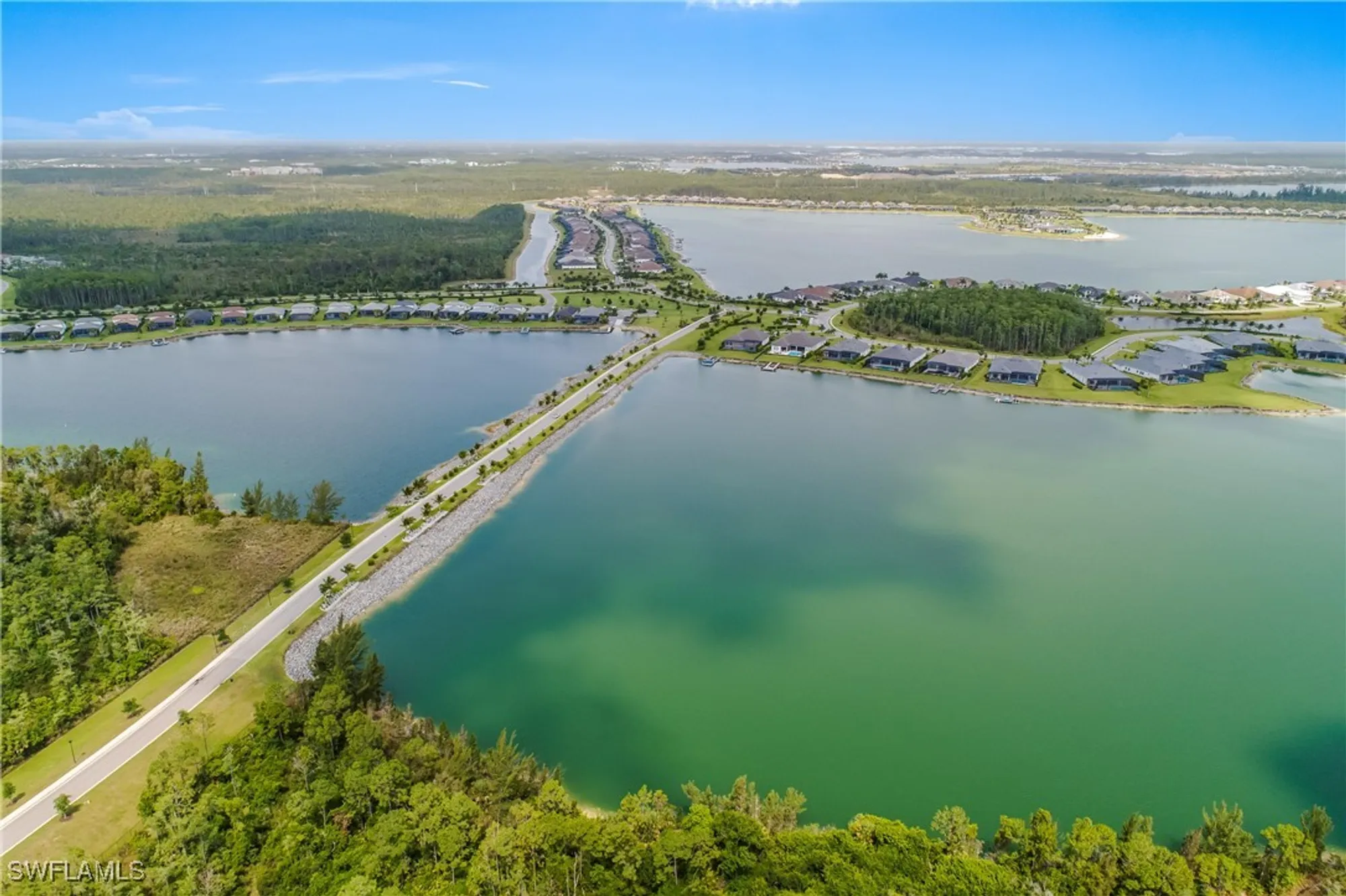 Property Slideshow image 7 of 50 | 13987 blue bay cir, Fort Myers, FL, 33913