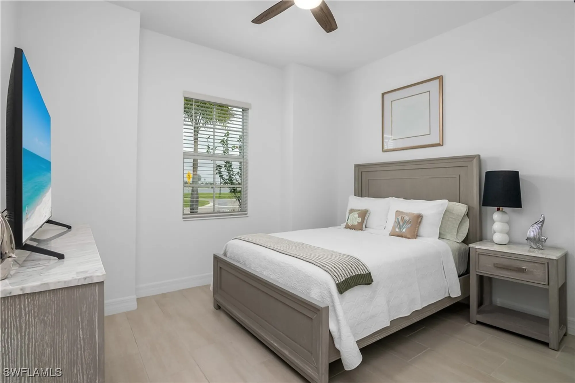 Property Slideshow image 8 of 50 | 13987 blue bay cir, Fort Myers, FL, 33913