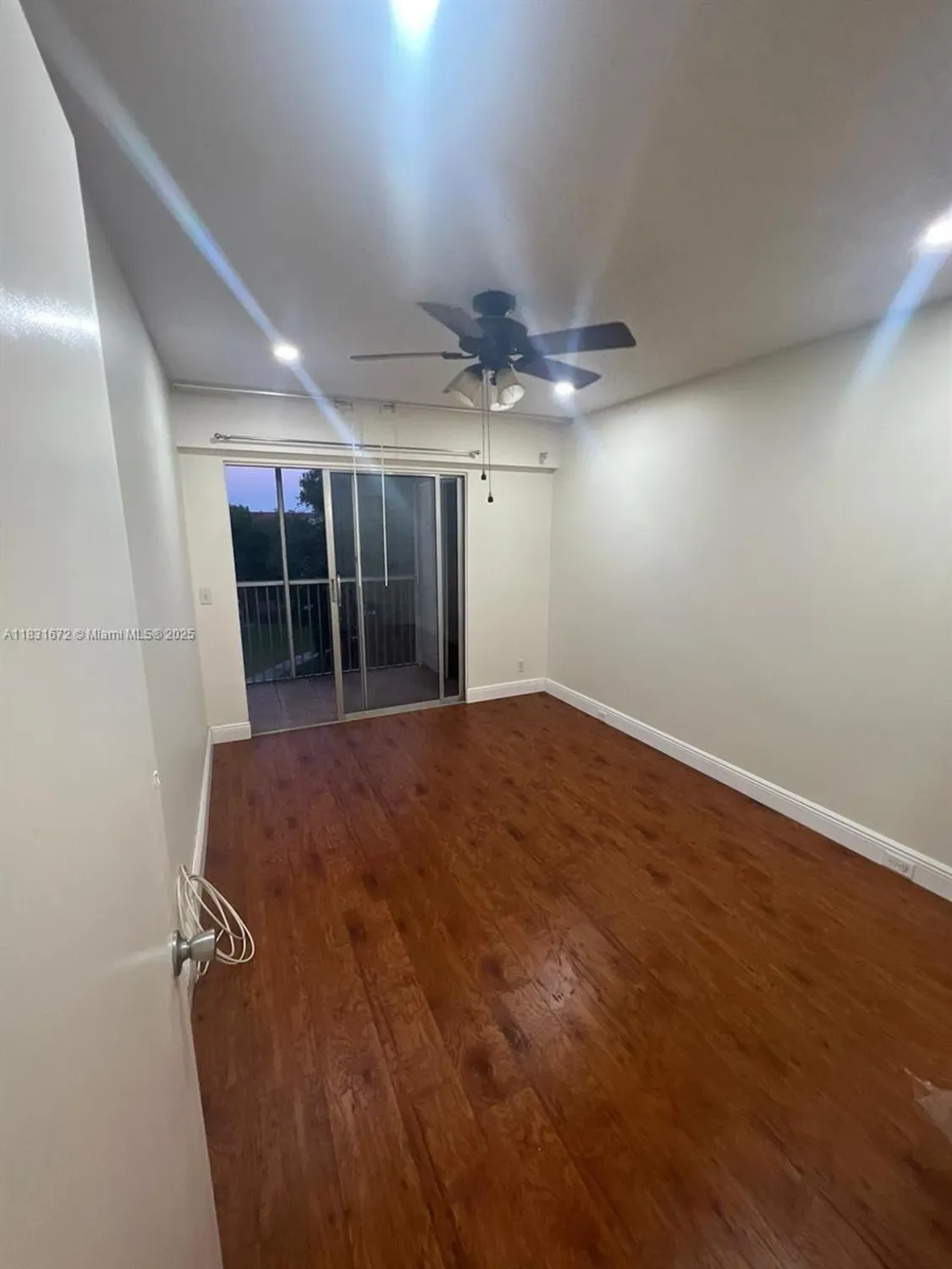 Property Slideshow image 18 of 24 | 1551 sw 135th ter 405g, Pembroke Pines, FL, 33027