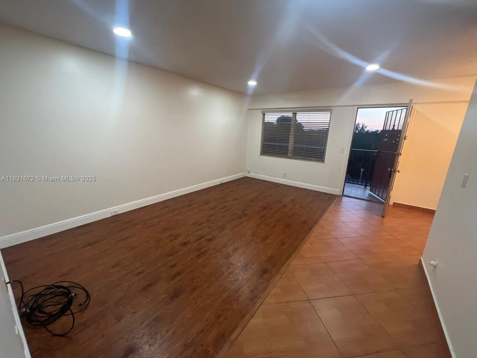 Property Slideshow image 3 of 24 | 1551 sw 135th ter 405g, Pembroke Pines, FL, 33027