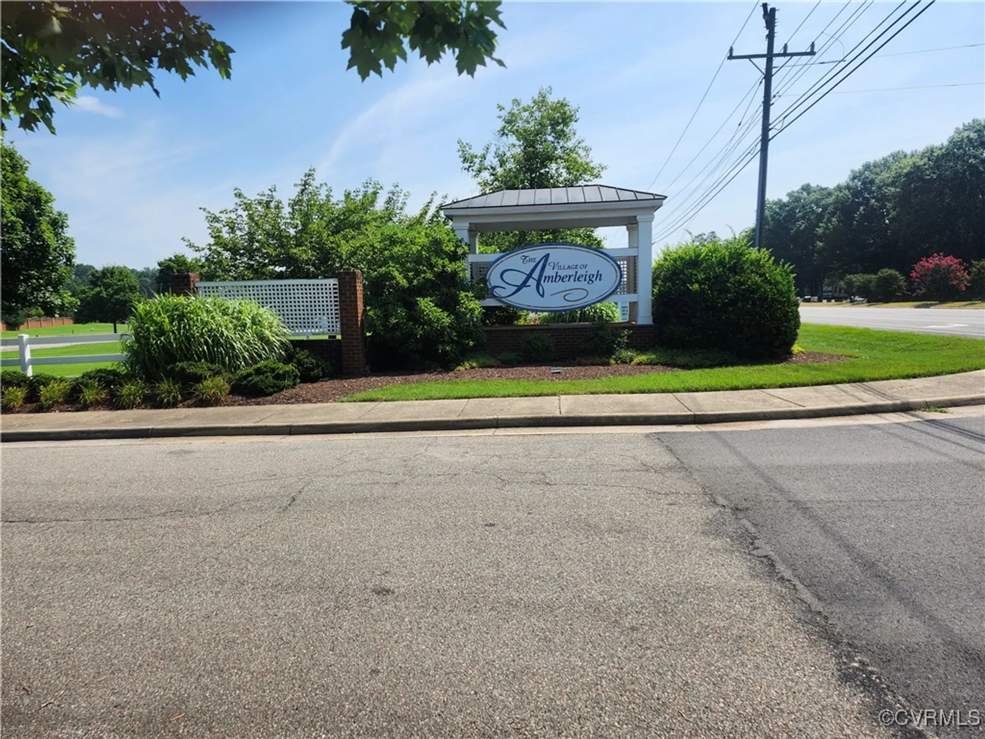 Property Slideshow image 2 of 20 | 3902 amberleigh blvd, North Chesterfield, VA, 23236