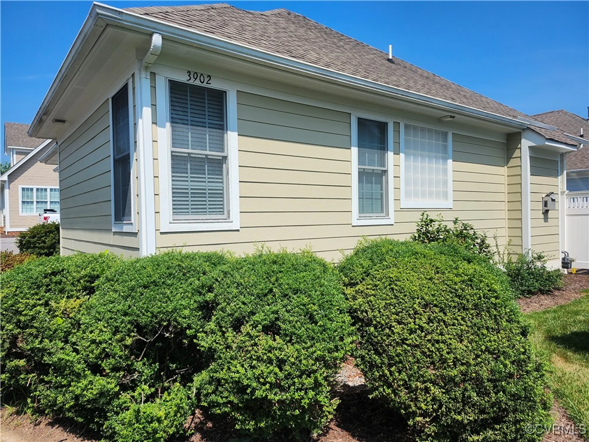 Property Slideshow image 4 of 20 | 3902 amberleigh blvd, North Chesterfield, VA, 23236