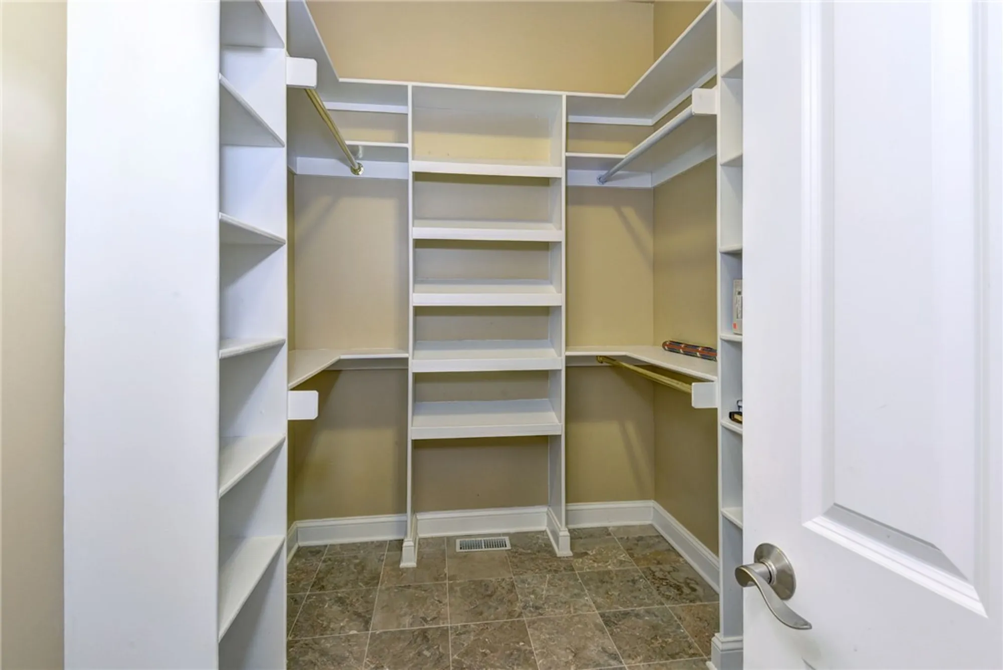 Property Slideshow image 24 of 50 | 140 mid ocean, Williamsburg, VA, 23188