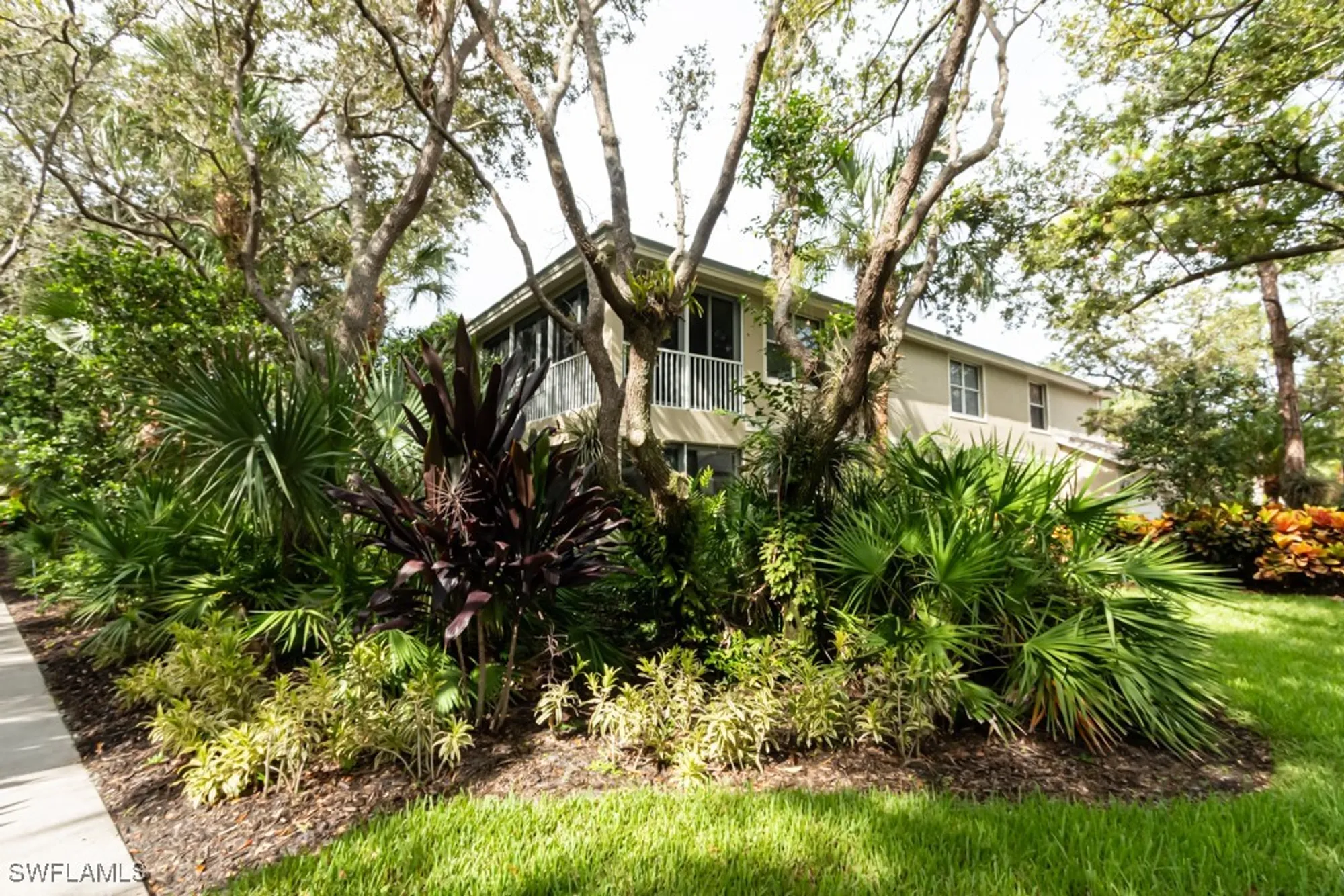 Property Slideshow image 4 of 42 | 3281 crossings ct 101, Bonita Springs, FL, 34134
