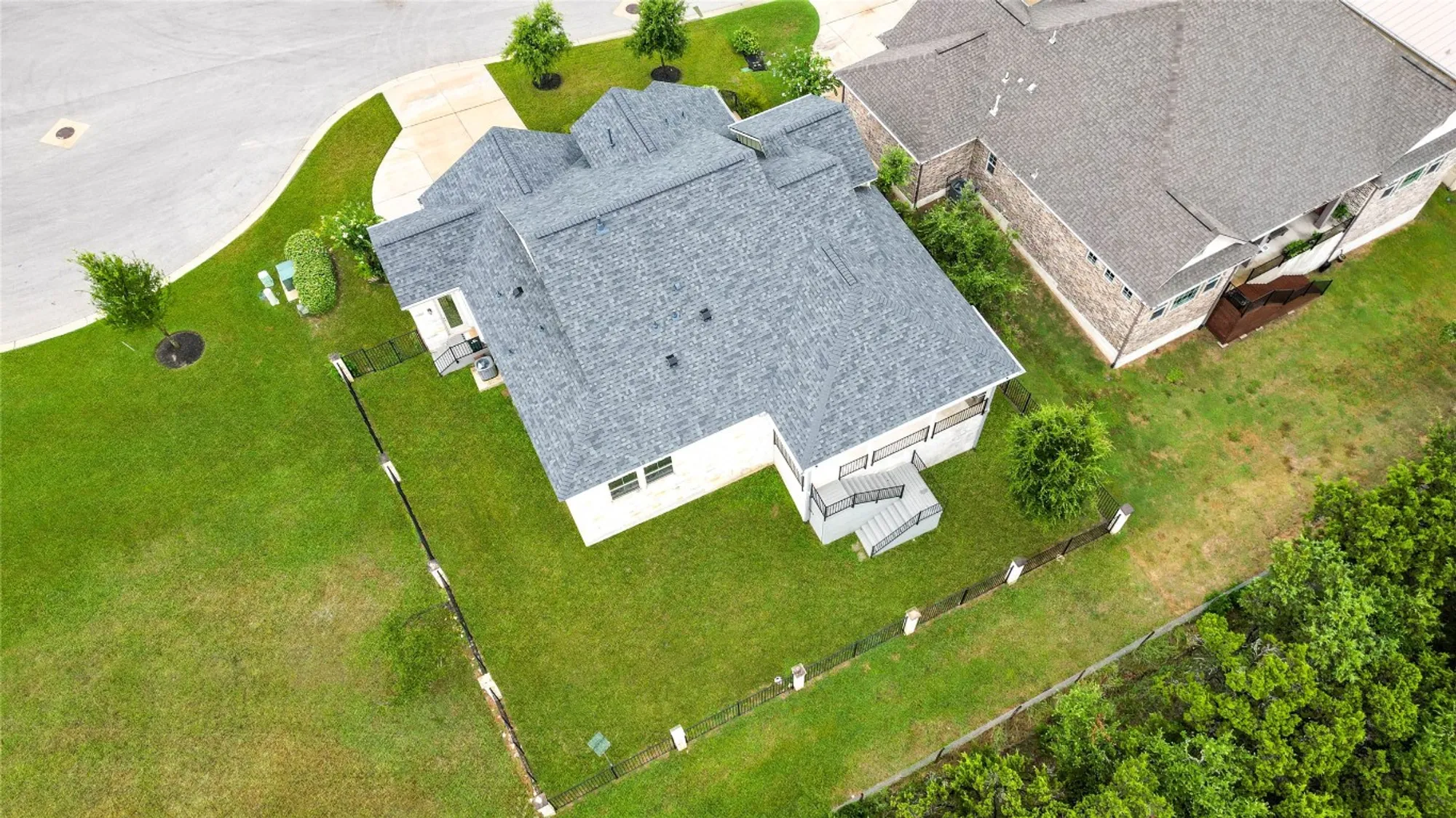 Property Slideshow image 27 of 37 | 517 freeing oak st, San Marcos, TX, 78666