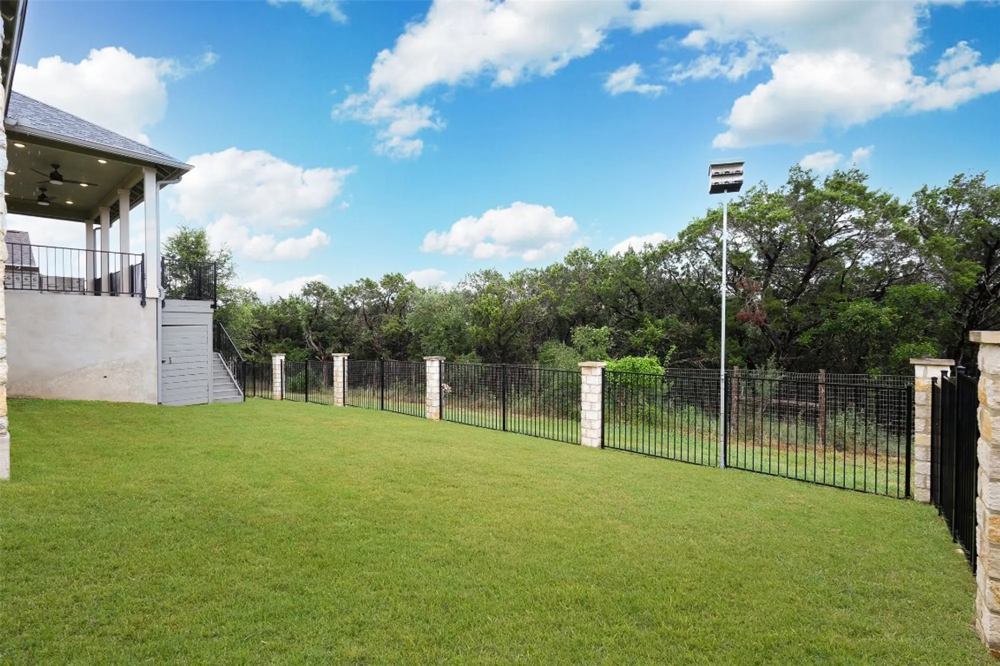 Property Slideshow image 22 of 37 | 517 freeing oak st, San Marcos, TX, 78666