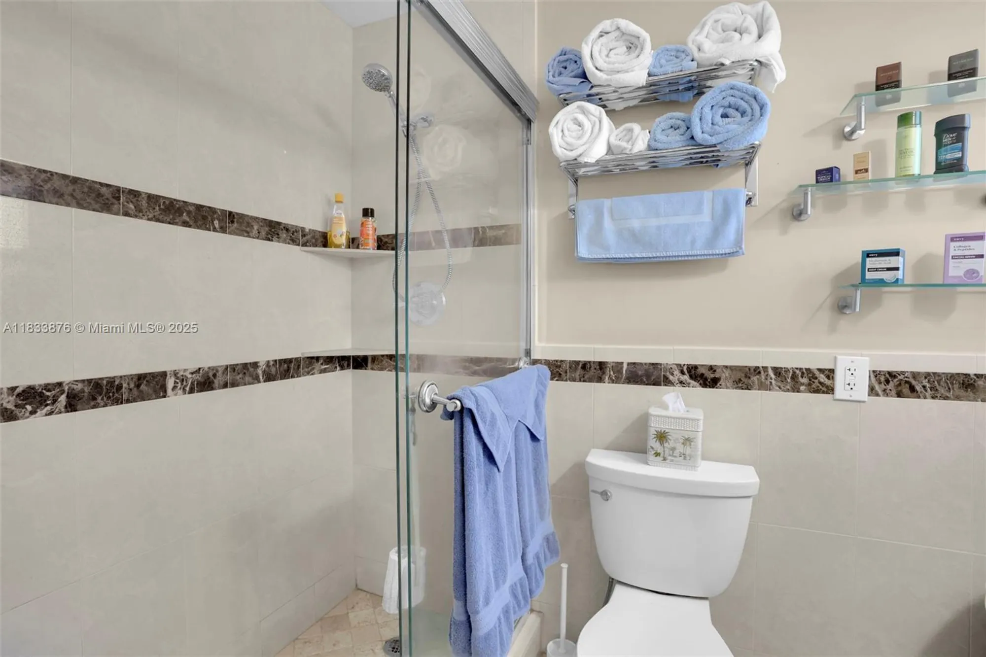 Property Slideshow image 14 of 29 | 841 meadowlark ln, Delray Beach, FL, 33445