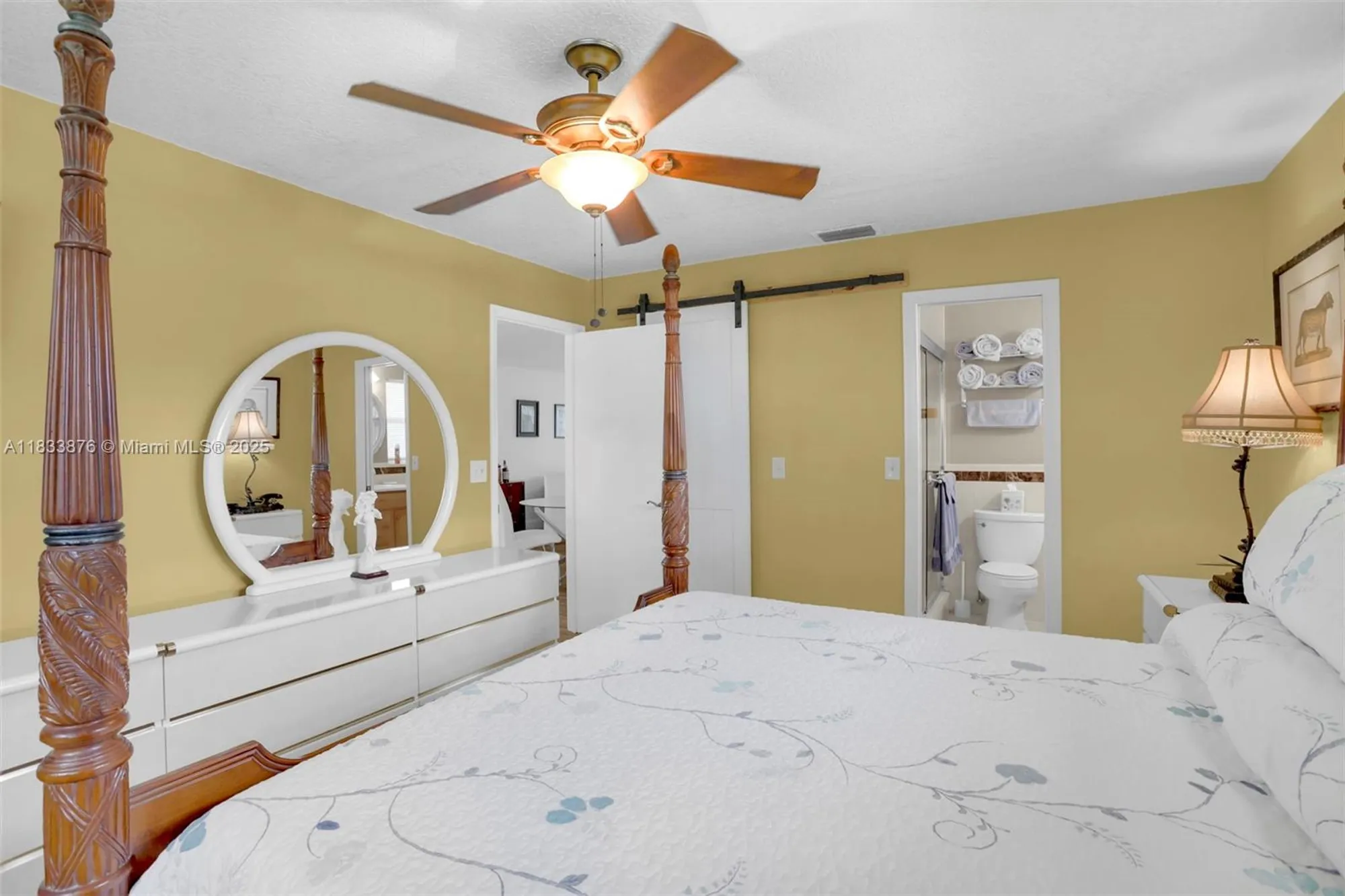 Property Slideshow image 12 of 29 | 841 meadowlark ln, Delray Beach, FL, 33445