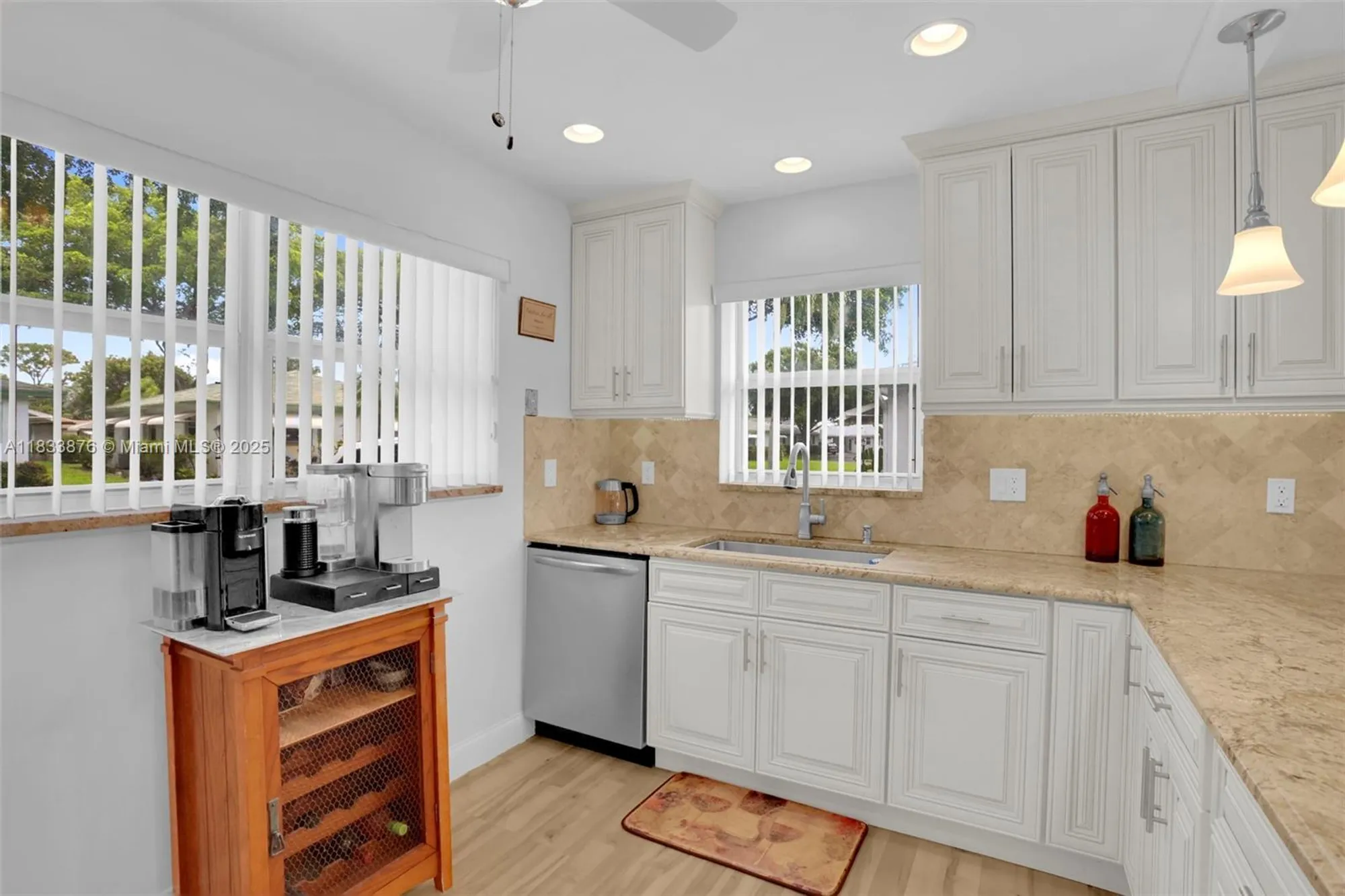 Property Slideshow image 7 of 29 | 841 meadowlark ln, Delray Beach, FL, 33445