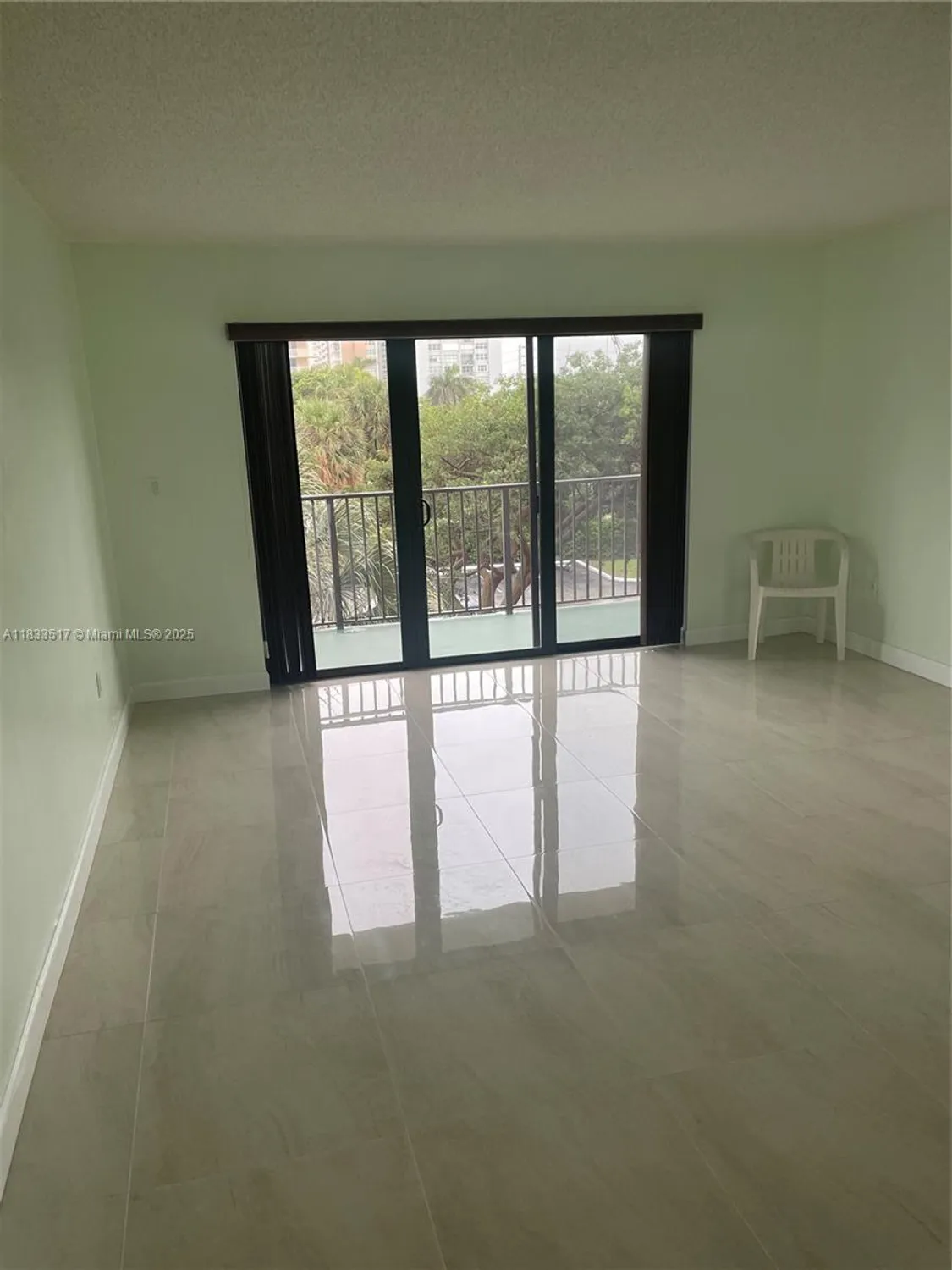 Property Slideshow image 12 of 20 | 1201 s ocean dr 318s, Hollywood, FL, 33019