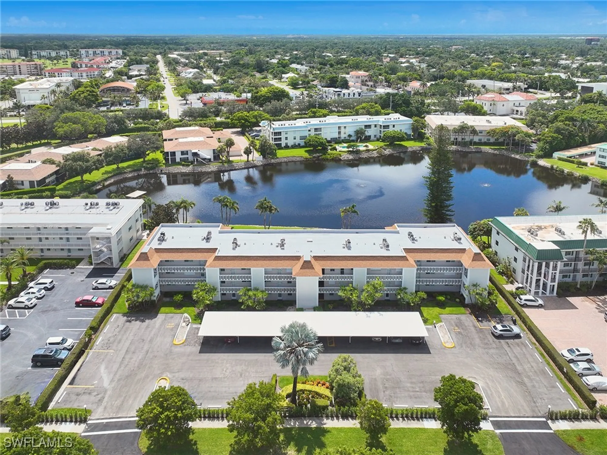 Property Slideshow image 11 of 12 | 3100 binnacle dr 305, Naples, FL, 34103