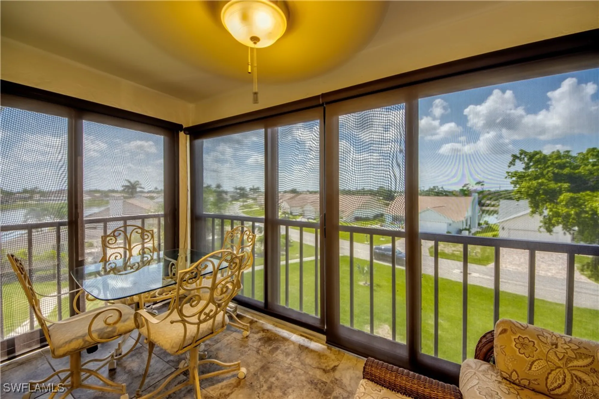 Property Slideshow image 10 of 24 | 11060 caravel cir 309, Fort Myers, FL, 33908