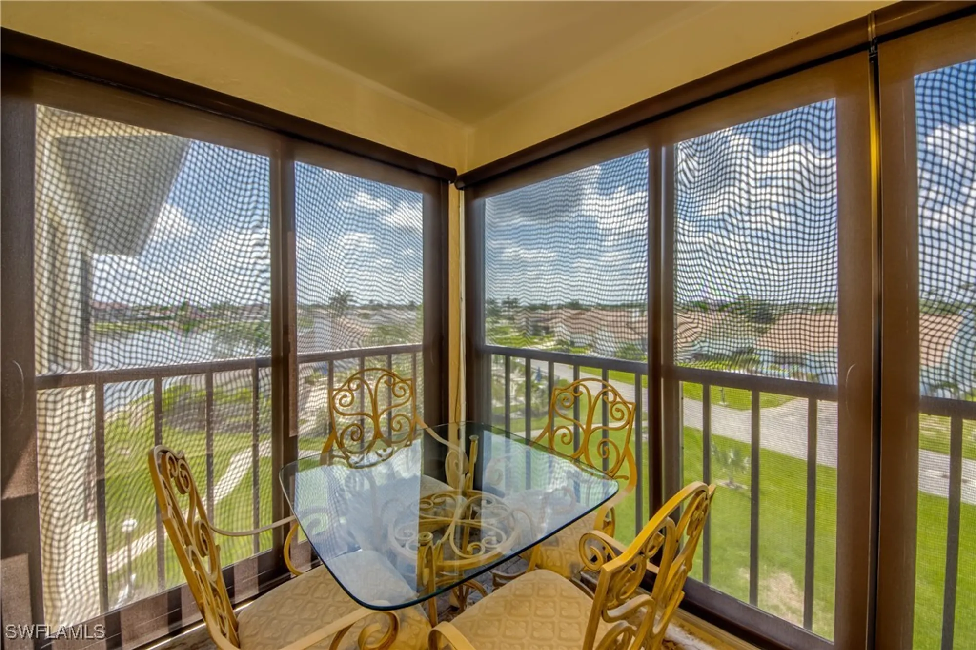 Property Slideshow image 9 of 24 | 11060 caravel cir 309, Fort Myers, FL, 33908