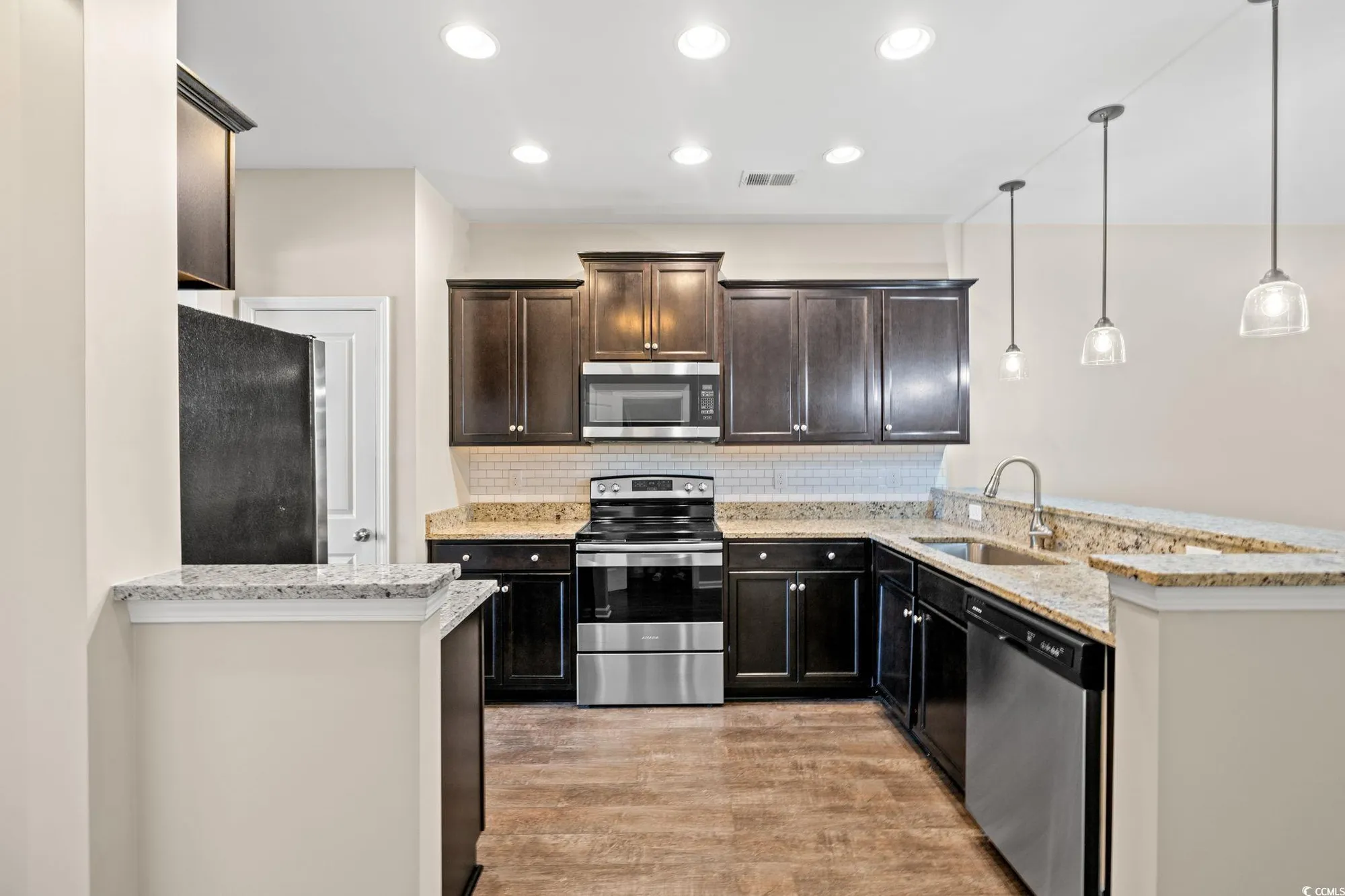 Property Slideshow image 7 of 29 | 261 castle dr # 261, Myrtle Beach, SC, 29579