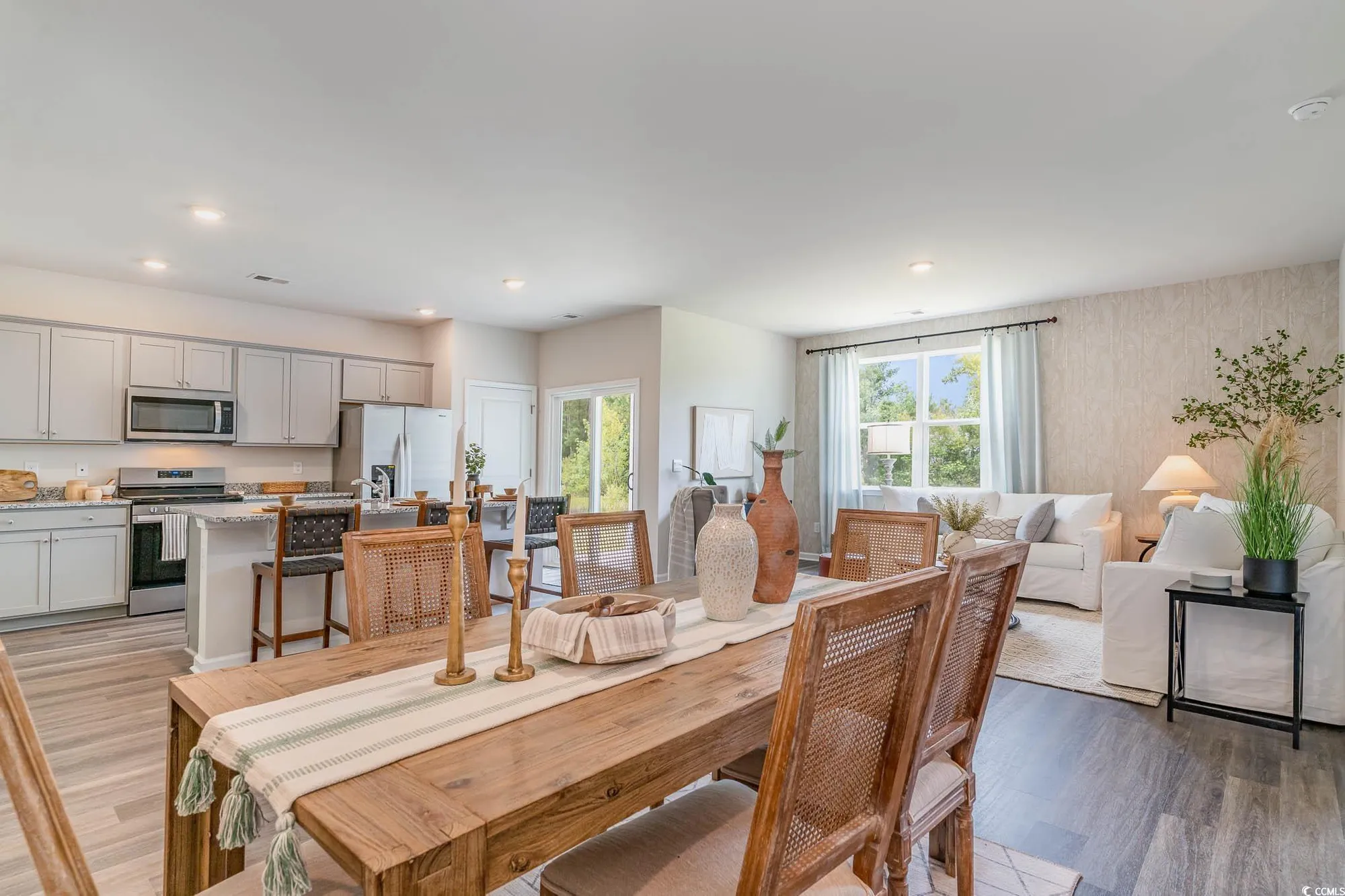 Property Slideshow image 8 of 20 | 526 sagebrush st, Myrtle Beach, SC, 29588