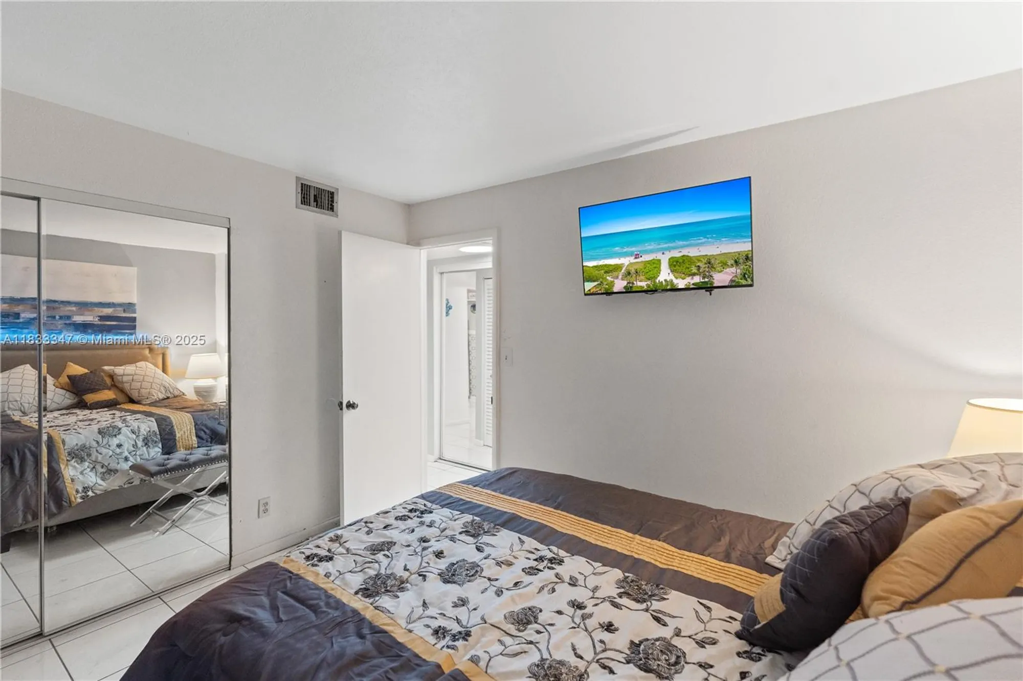 Property Slideshow image 15 of 28 | 8150 w mcnab rd apt 104, Tamarac, FL, 33321