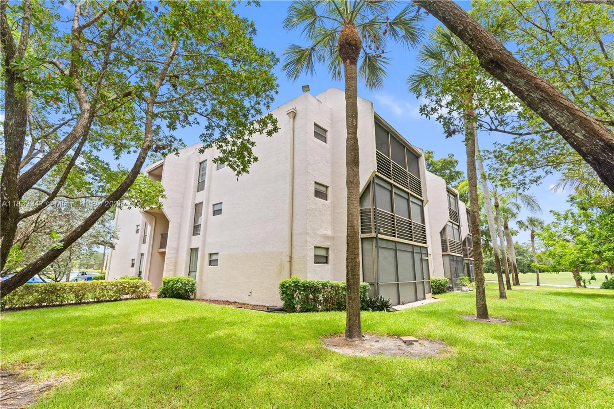 Property Slideshow image 25 of 28 | 8150 w mcnab rd apt 104, Tamarac, FL, 33321
