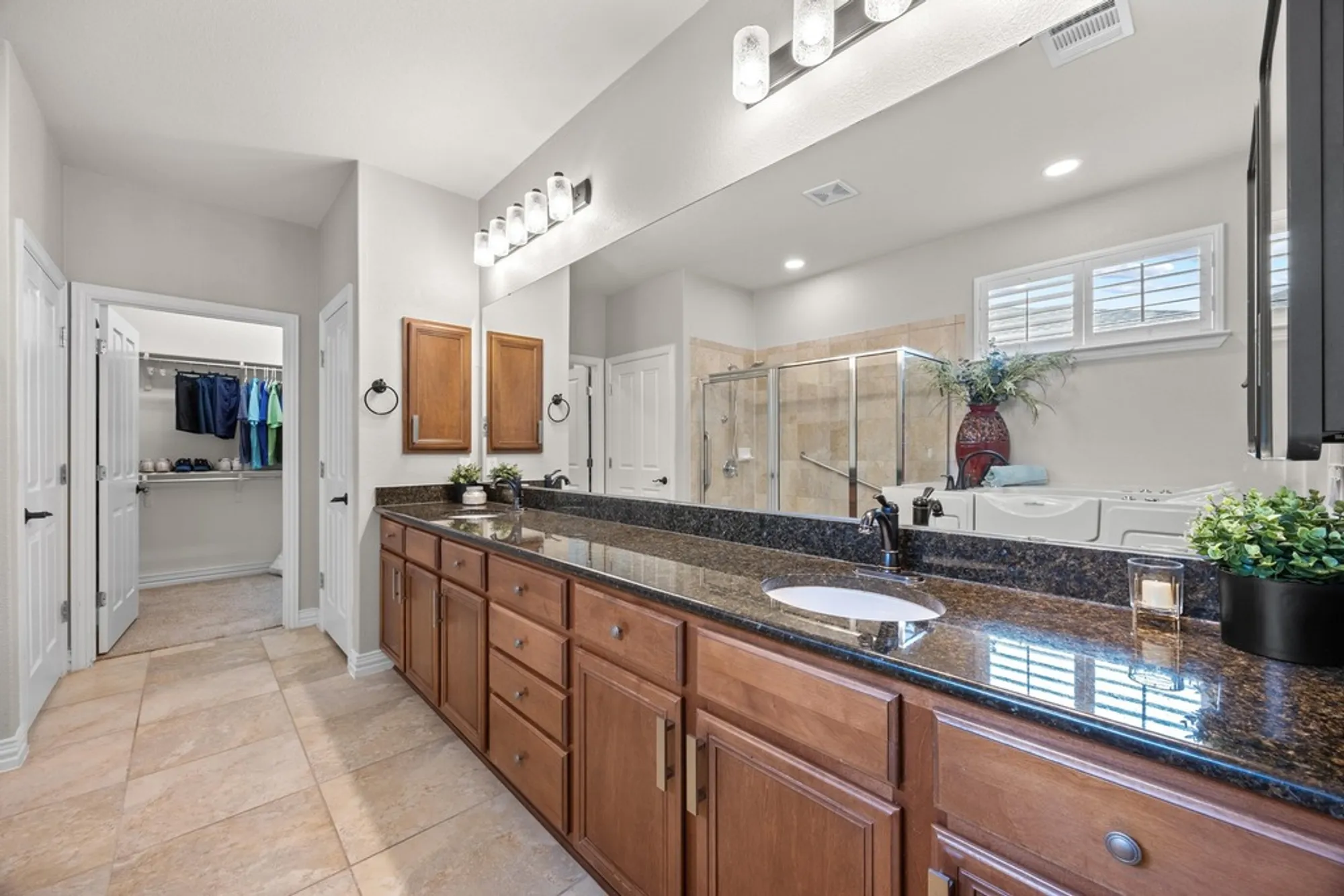Property Slideshow image 11 of 36 | 310 pipe creek ln, Georgetown, TX, 78633