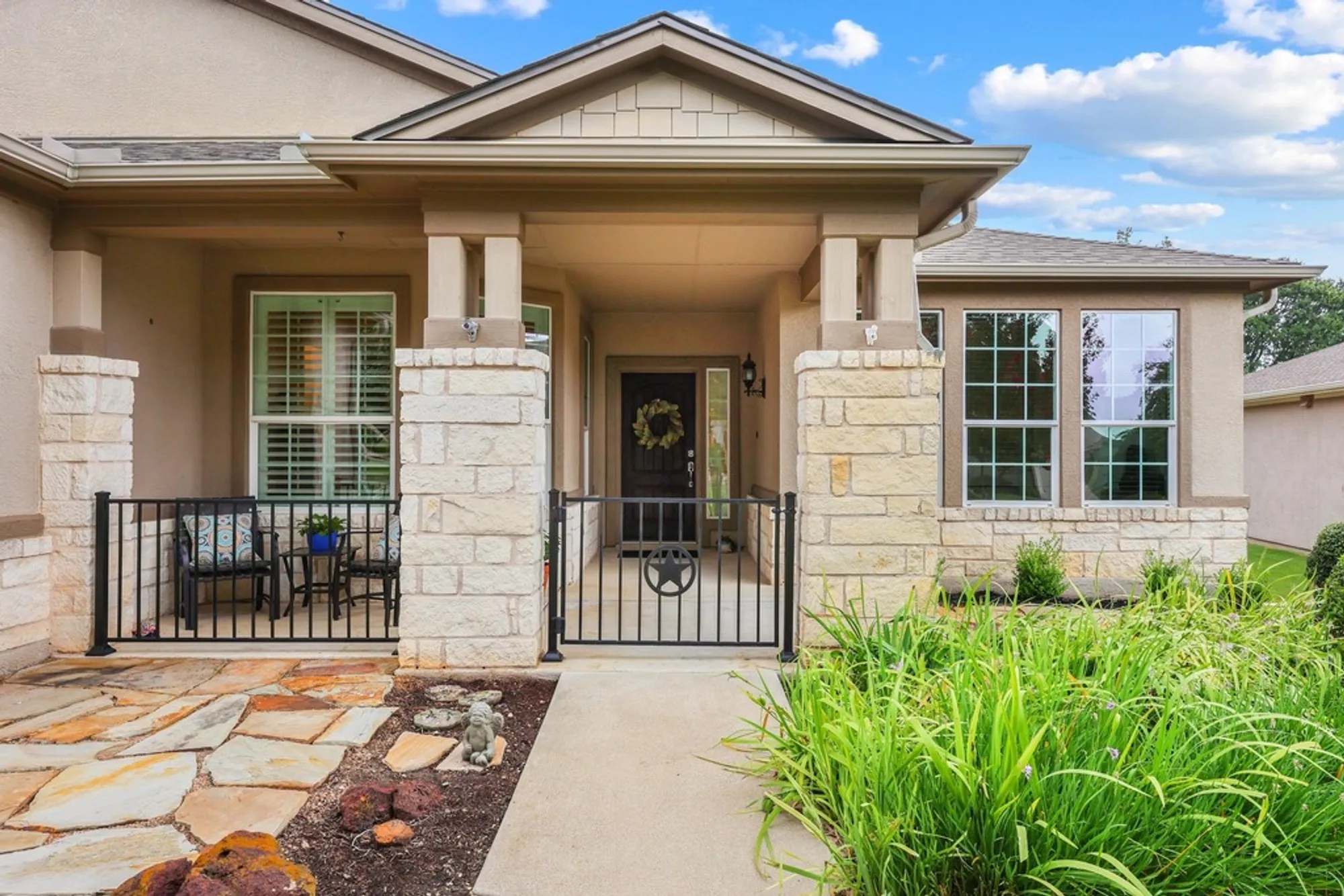 Property Slideshow image 25 of 36 | 310 pipe creek ln, Georgetown, TX, 78633