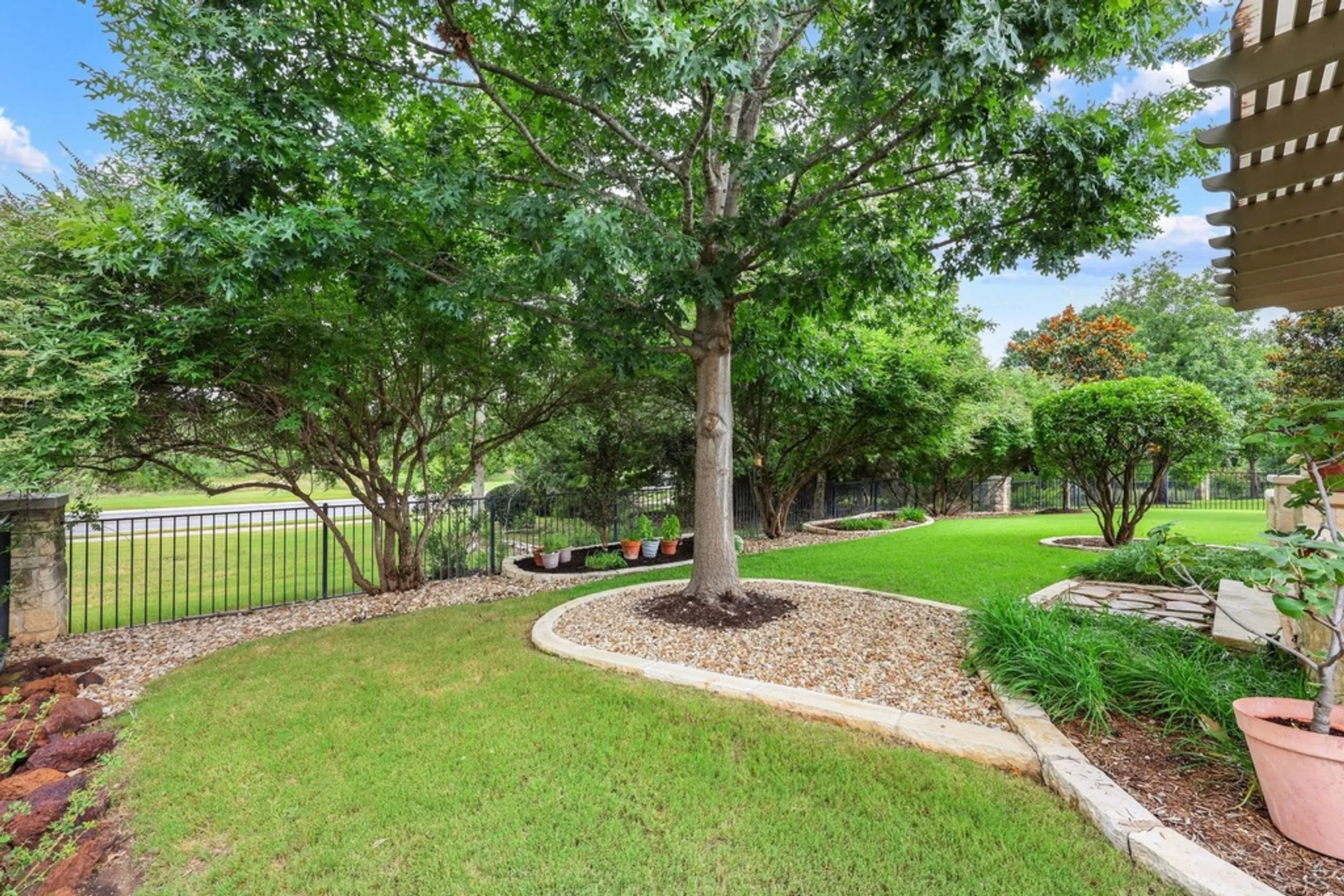 Property Slideshow image 28 of 36 | 310 pipe creek ln, Georgetown, TX, 78633
