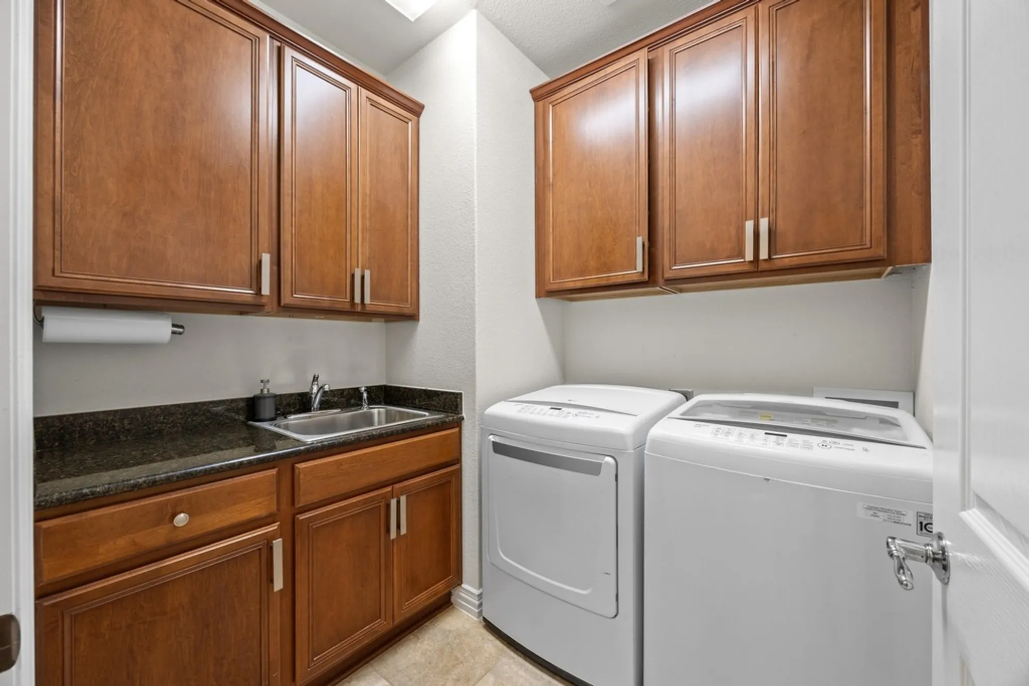 Property Slideshow image 21 of 36 | 310 pipe creek ln, Georgetown, TX, 78633