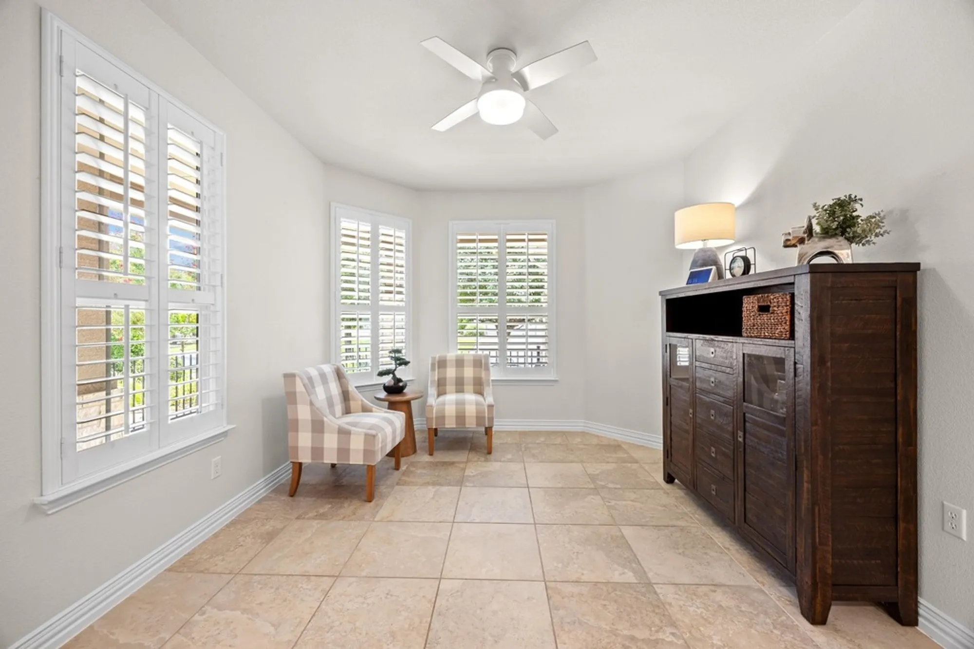 Property Slideshow image 8 of 36 | 310 pipe creek ln, Georgetown, TX, 78633