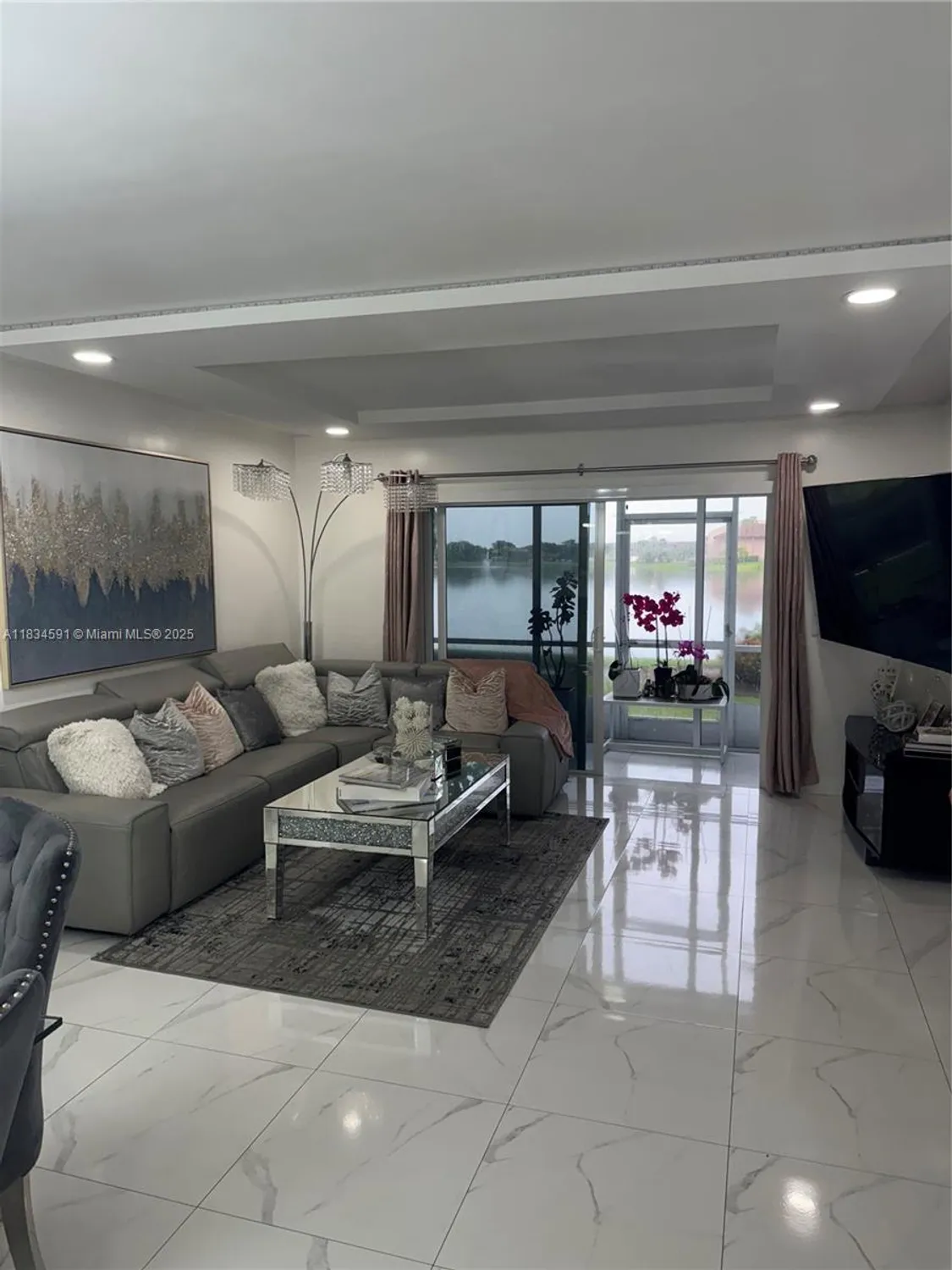 Property Slideshow image 12 of 28 | 13355 sw 16th ct 105e, Pembroke Pines, FL, 33027