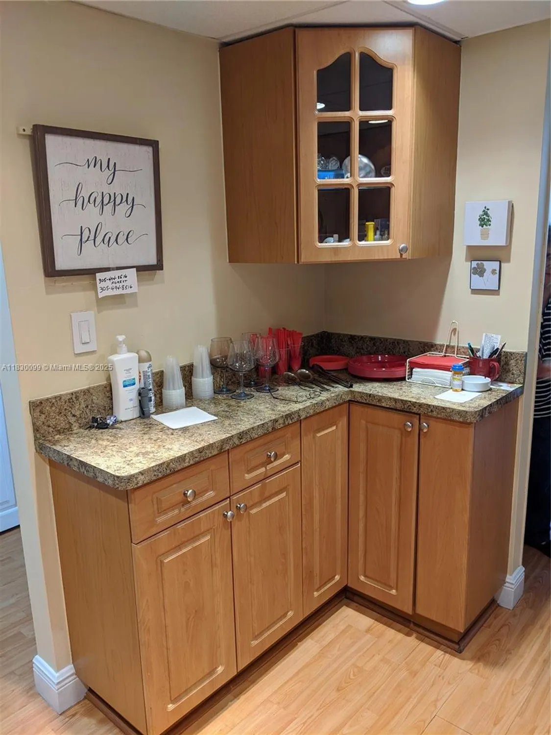 Property Slideshow image 5 of 10 | 900 saint charles pl l6, Pembroke Pines, FL, 33026