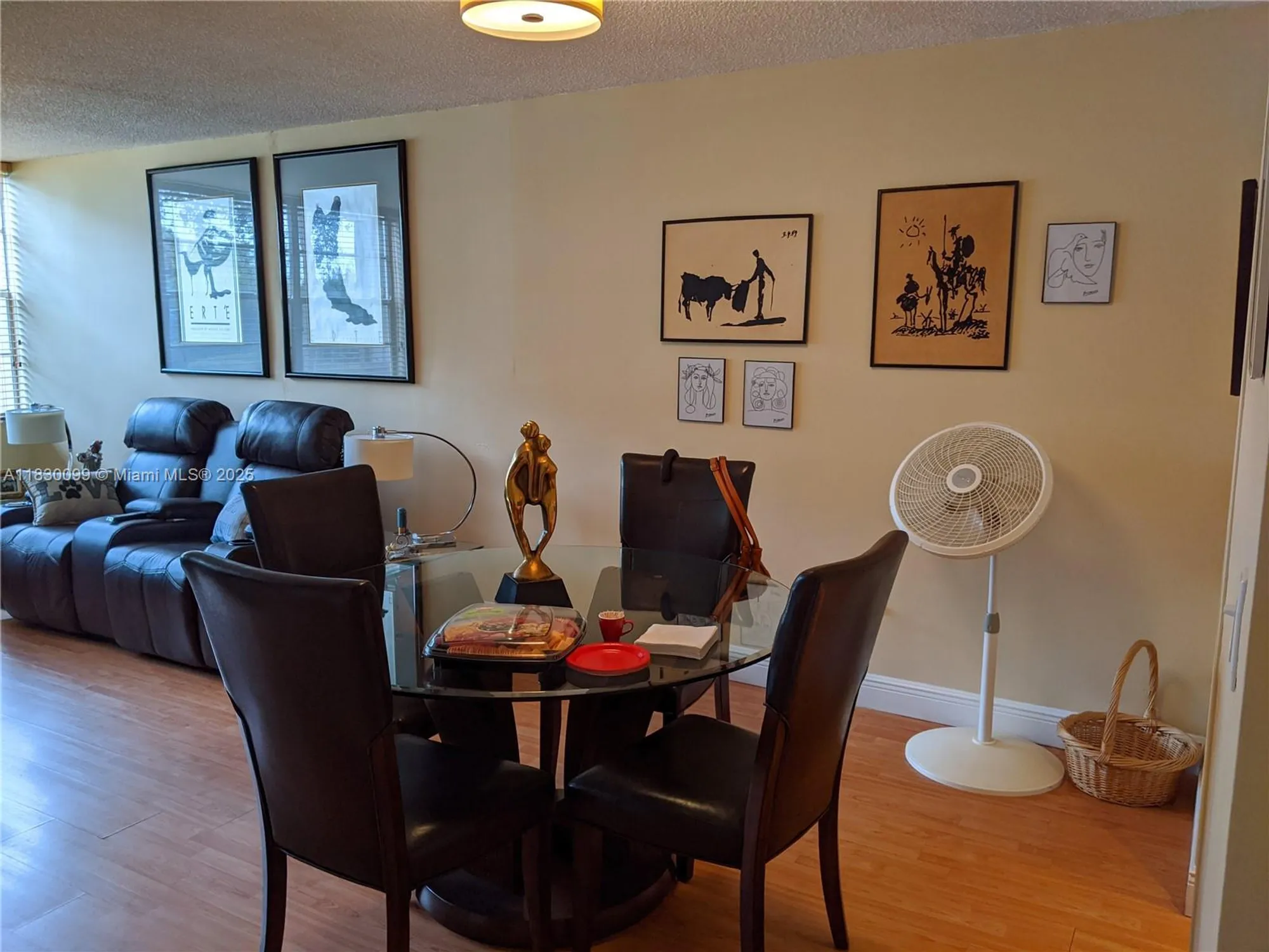 Property Slideshow image 8 of 10 | 900 saint charles pl l6, Pembroke Pines, FL, 33026