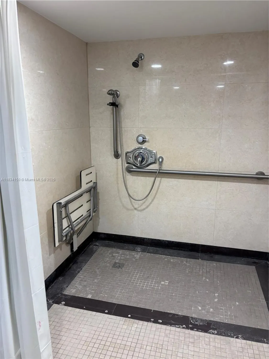 Property Slideshow image 12 of 23 | 1301 sw 134th way apt 307b, Pembroke Pines, FL, 33027