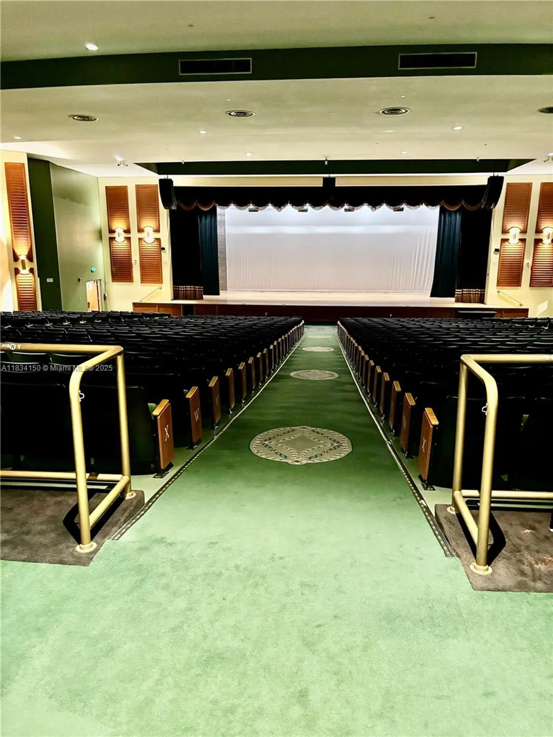 Property Slideshow image 4 of 23 | 1301 sw 134th way apt 307b, Pembroke Pines, FL, 33027