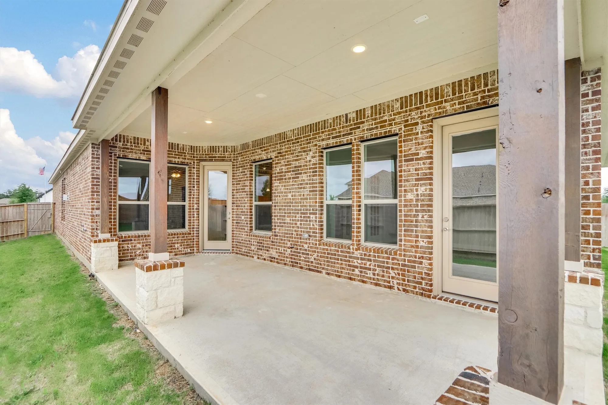Property Slideshow image 21 of 24 | 5714 caracara st, Manvel, TX, 77578