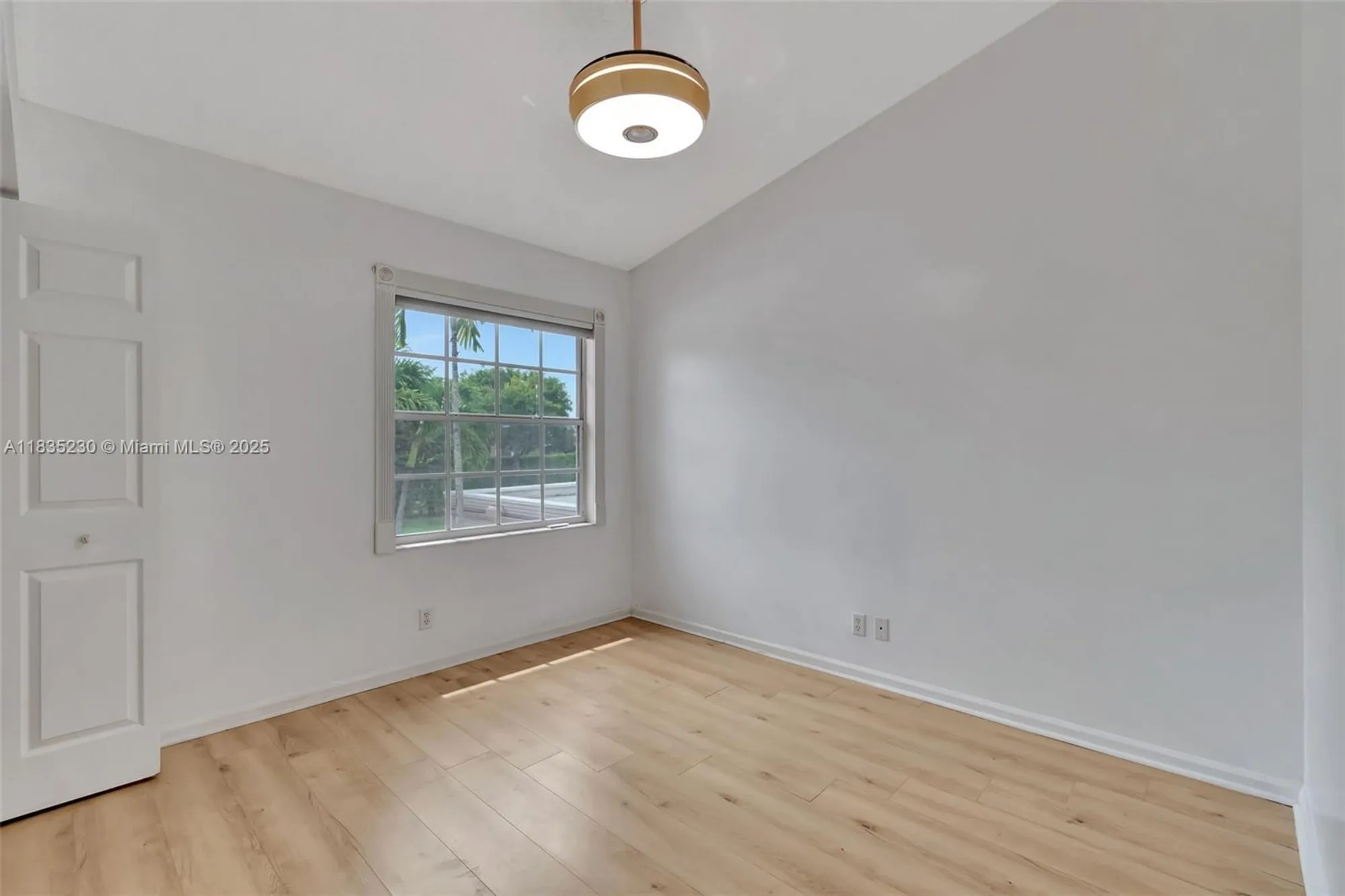 Property Slideshow image 17 of 82 | 8018 aberdeen dr 202, Boynton Beach, FL, 33472