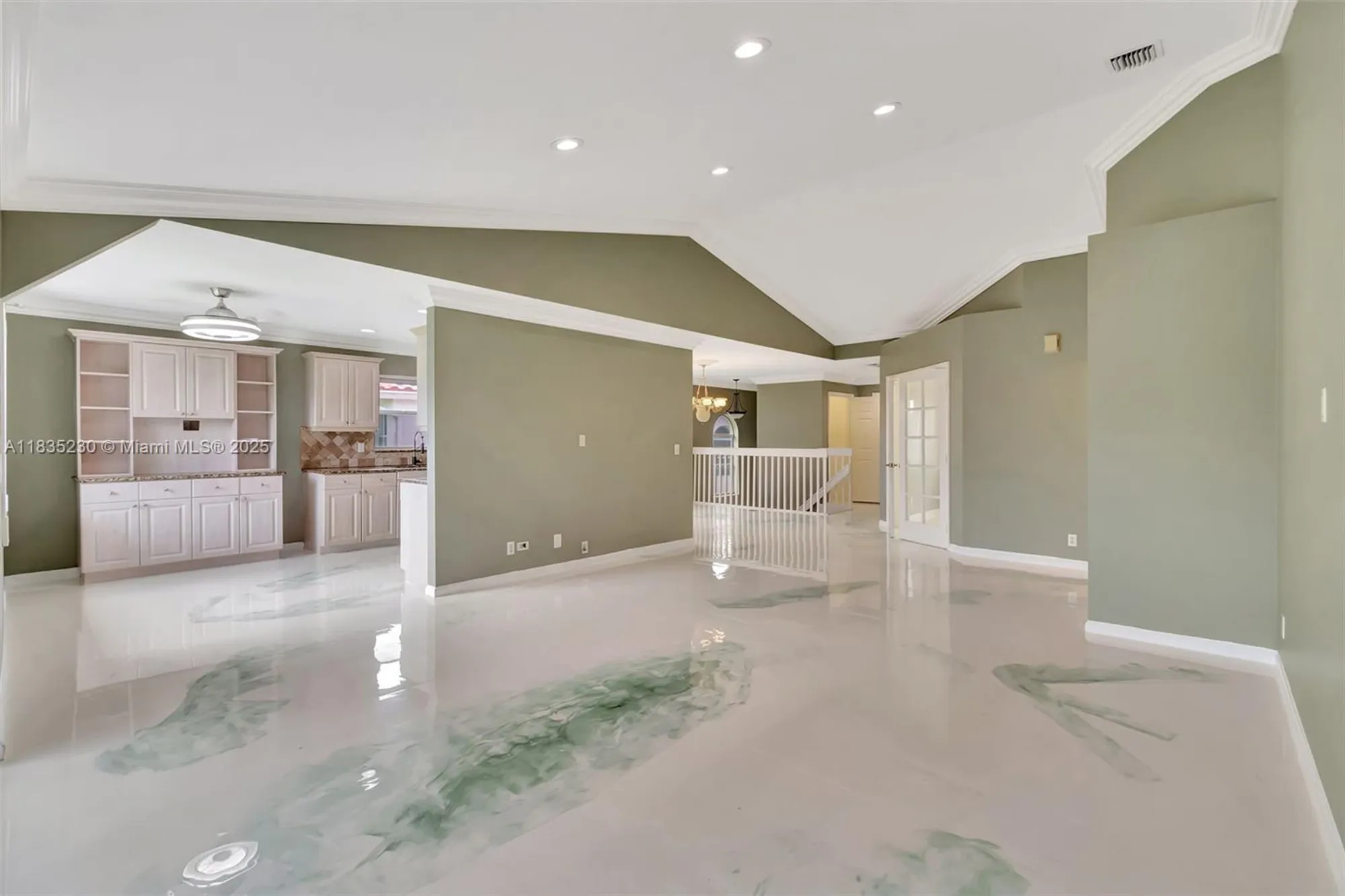 Property Slideshow image 26 of 82 | 8018 aberdeen dr 202, Boynton Beach, FL, 33472