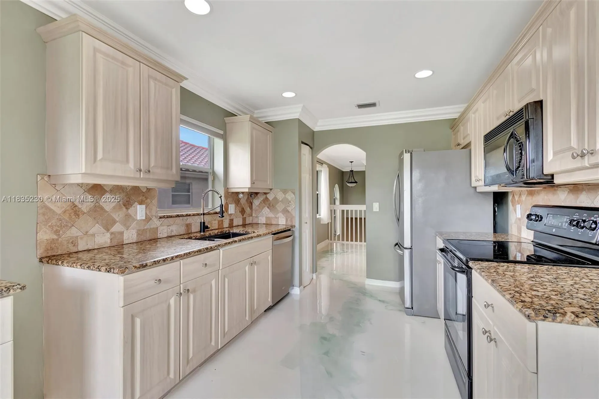 Property Slideshow image 33 of 82 | 8018 aberdeen dr 202, Boynton Beach, FL, 33472