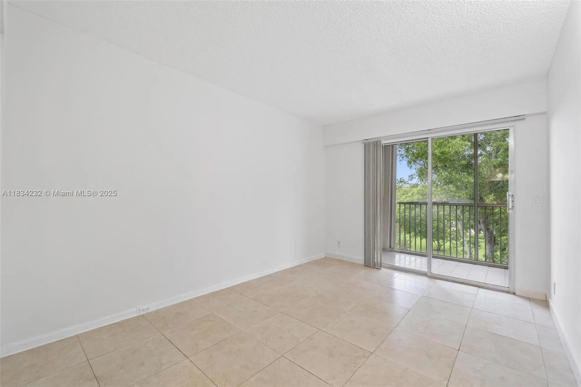 Property Slideshow image 12 of 21 | 800 sw 131st ave apt 406f, Pembroke Pines, FL, 33027