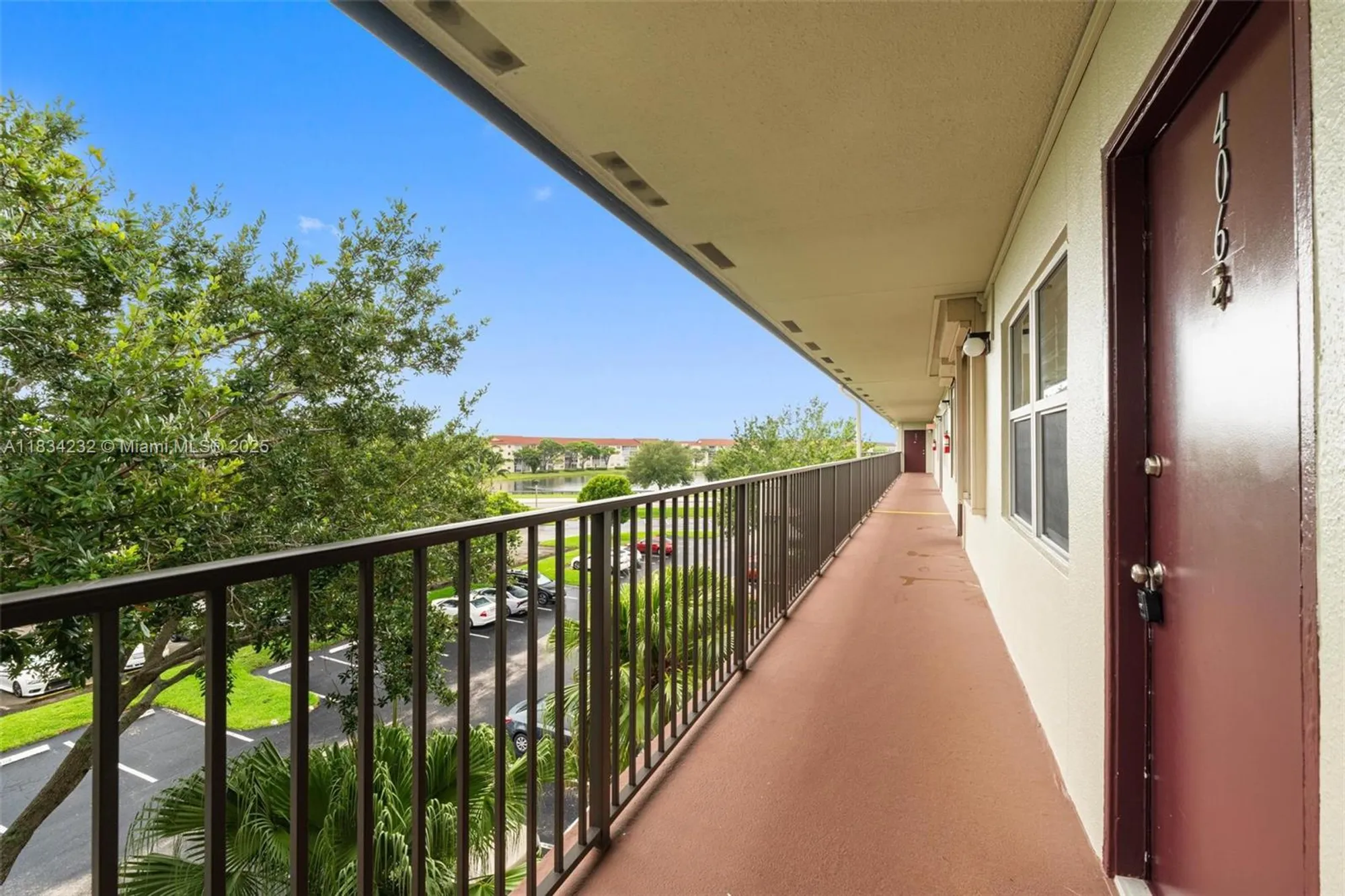 Property Slideshow image 3 of 21 | 800 sw 131st ave apt 406f, Pembroke Pines, FL, 33027