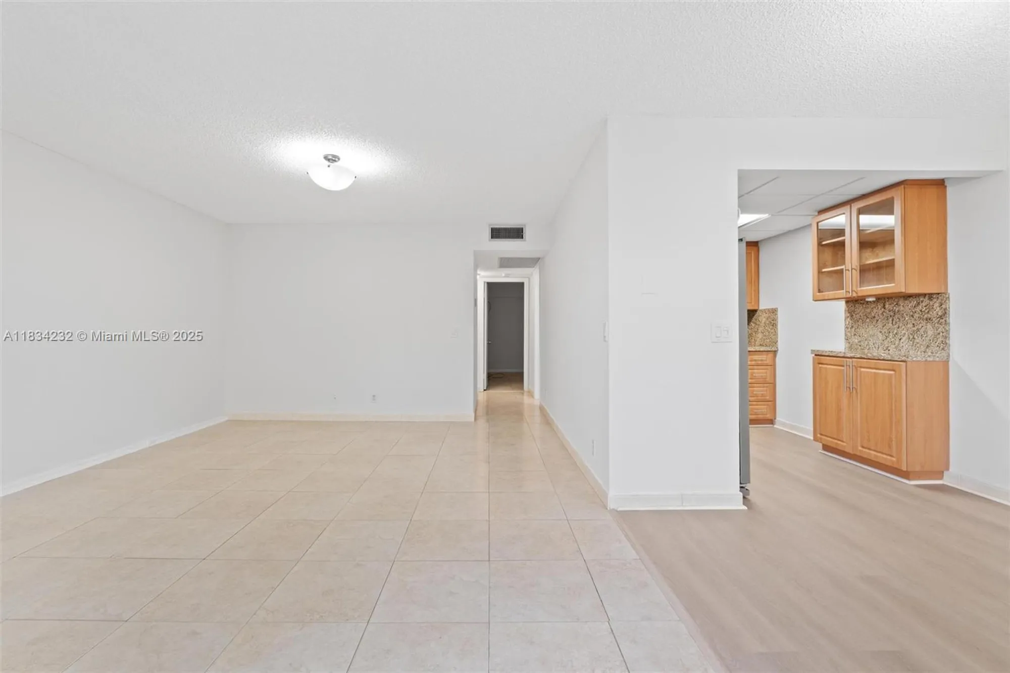 Property Slideshow image 4 of 21 | 800 sw 131st ave apt 406f, Pembroke Pines, FL, 33027