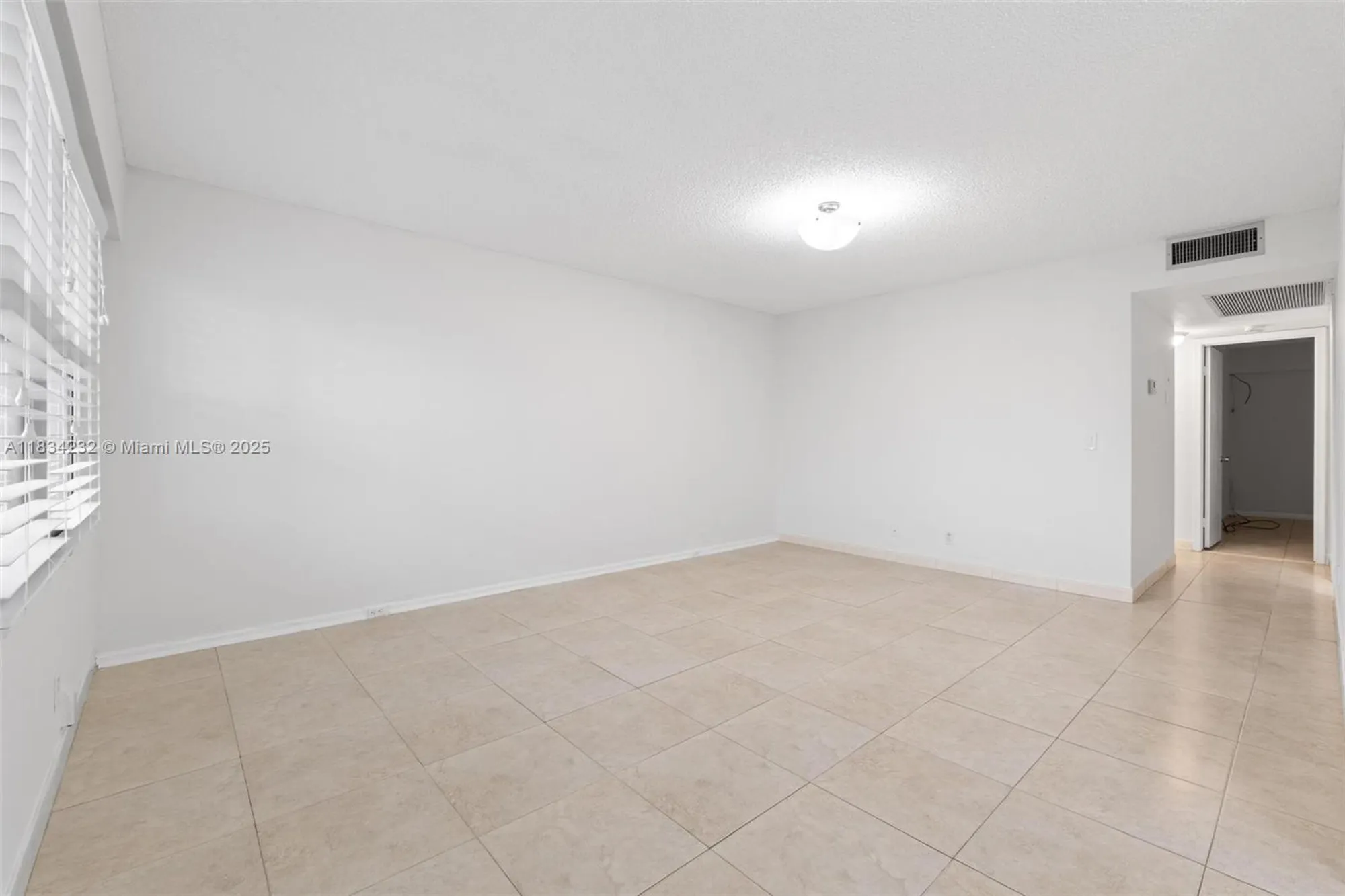 Property Slideshow image 5 of 21 | 800 sw 131st ave apt 406f, Pembroke Pines, FL, 33027