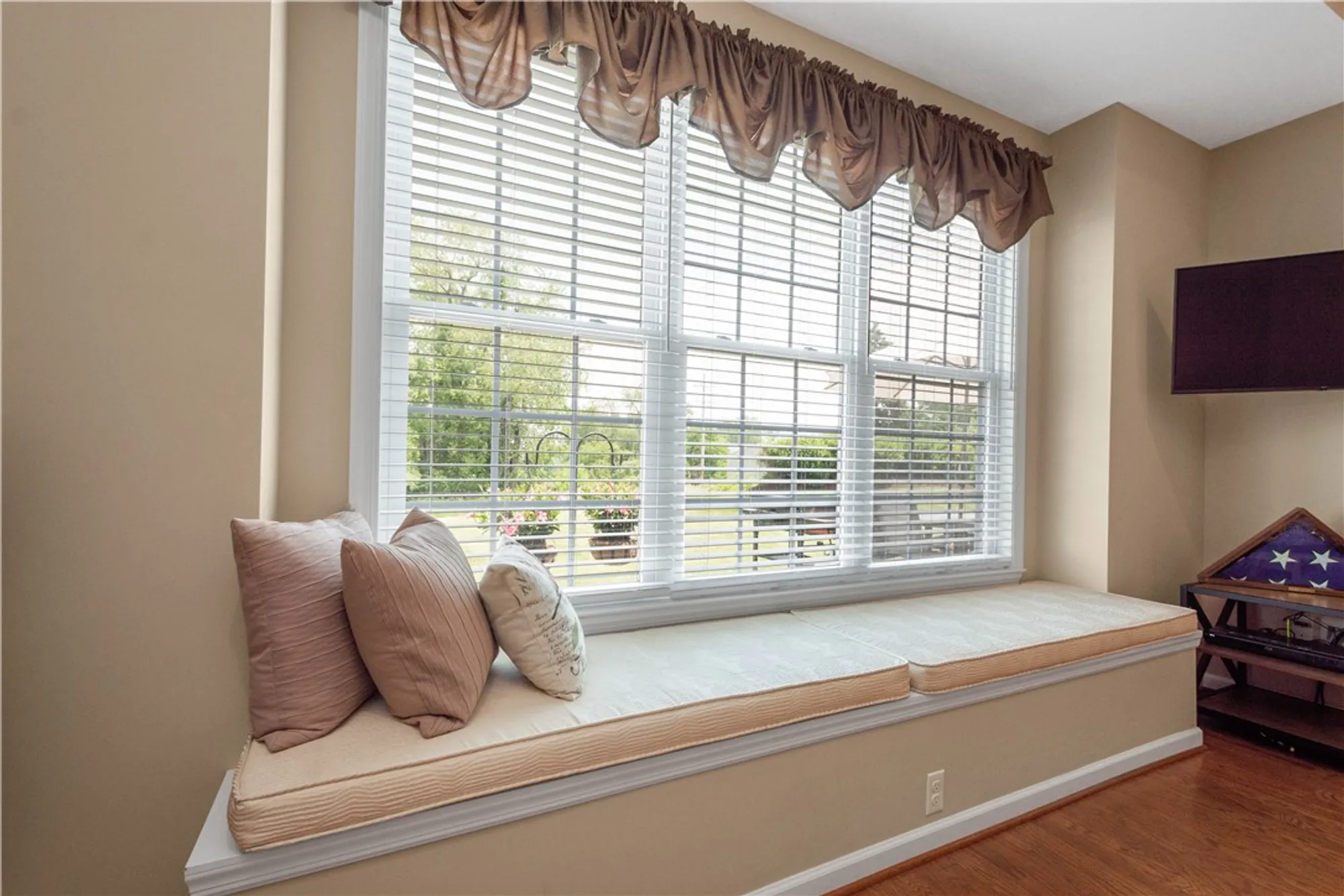 Property Slideshow image 18 of 39 | 140 washington way, Pittsburgh, PA, 15237