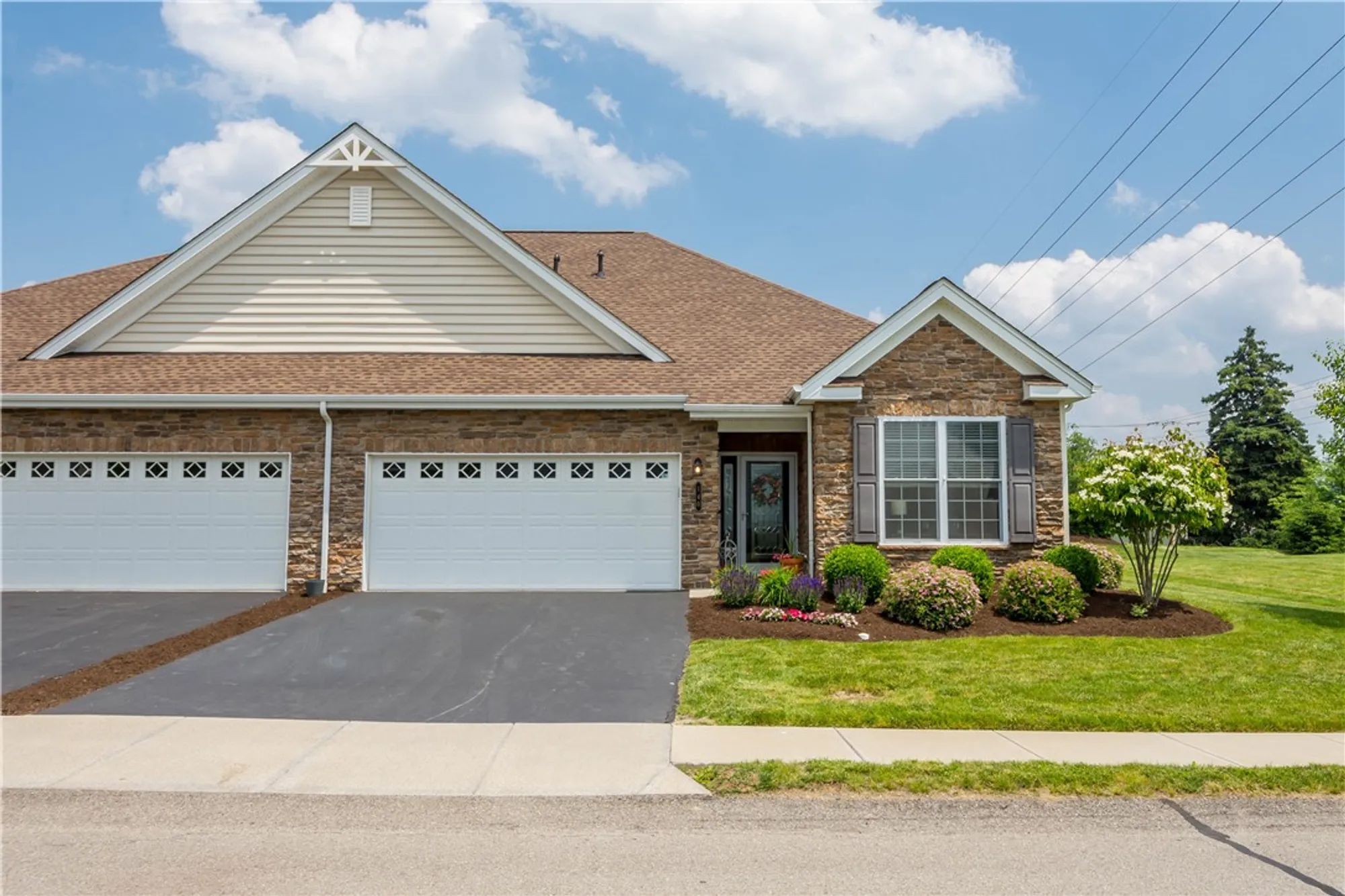 Property Slideshow image 1 of 39 | 140 washington way, Pittsburgh, PA, 15237