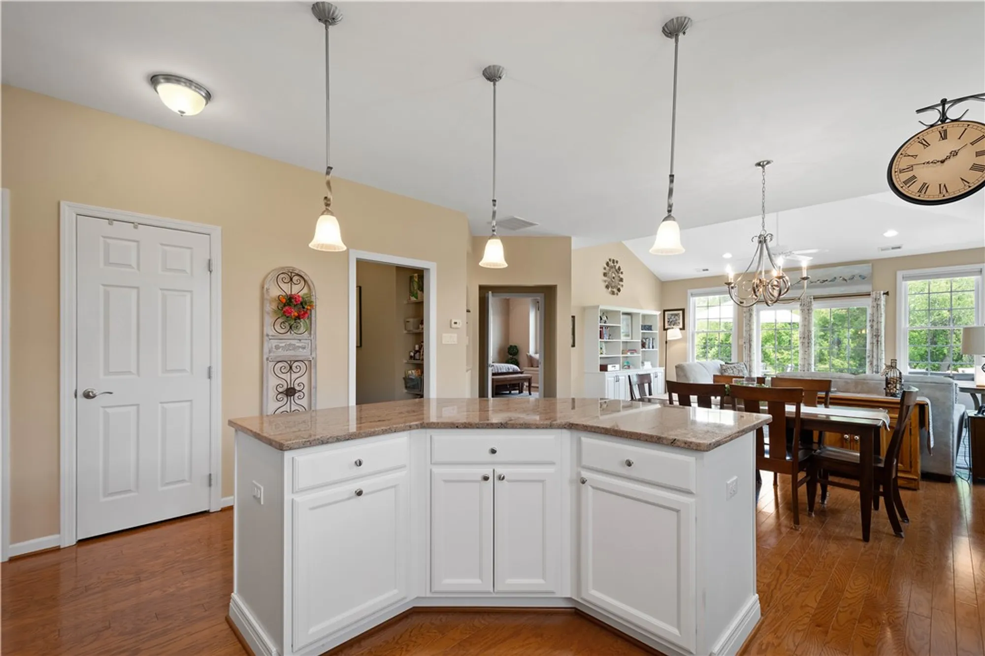 Property Slideshow image 7 of 39 | 140 washington way, Pittsburgh, PA, 15237