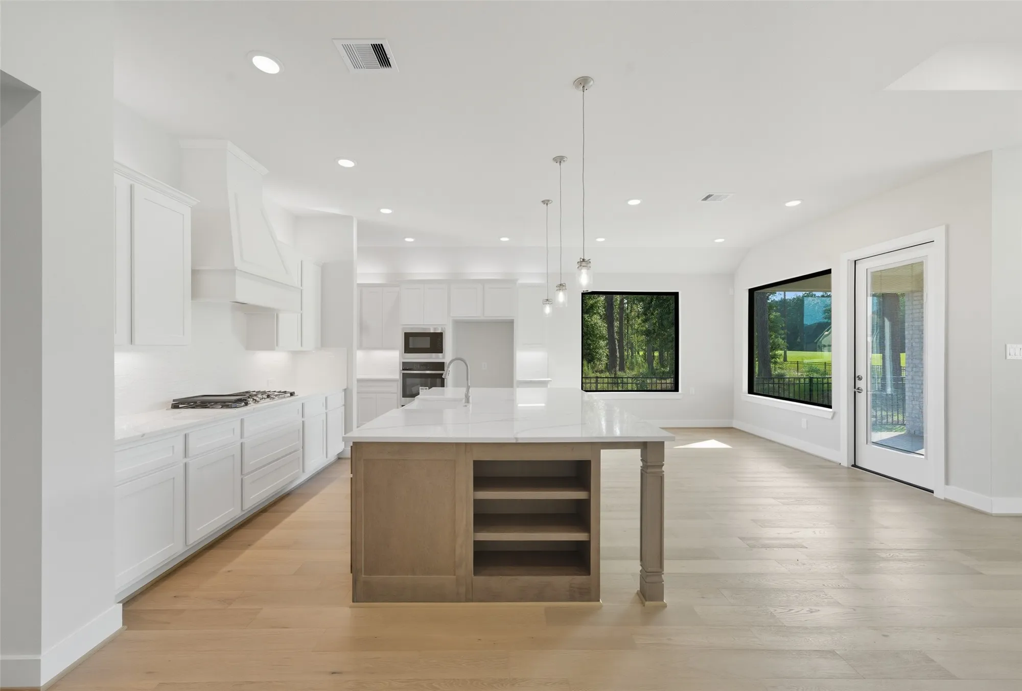 Property Slideshow image 7 of 49 | 21853 victory green way, Porter, TX, 77365