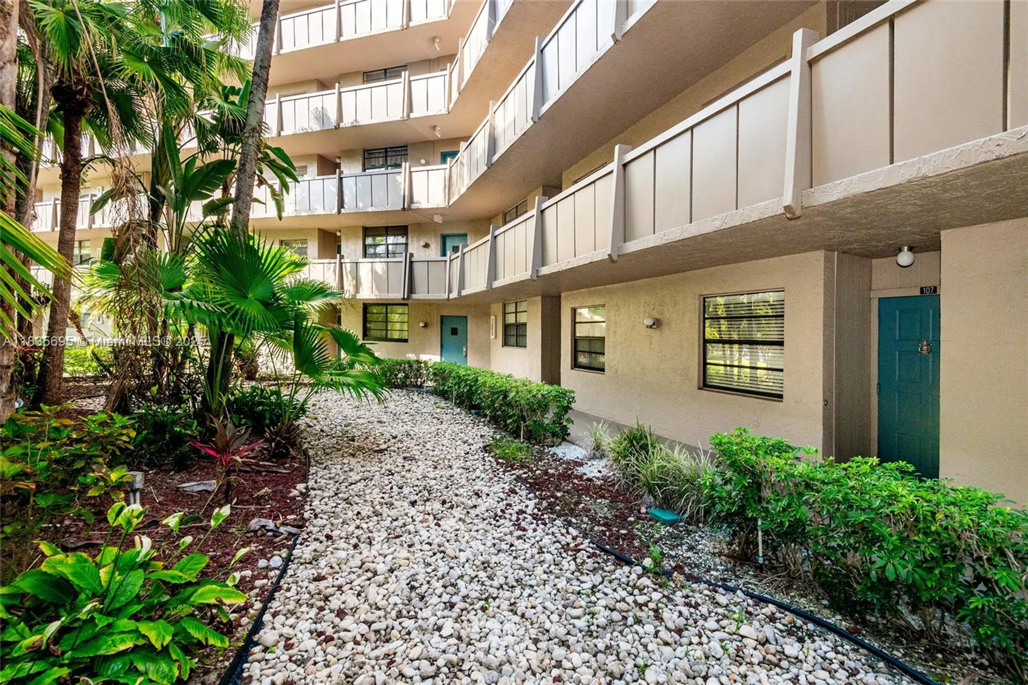 Property Slideshow image 26 of 26 | 901 colony point cir 107, Pembroke Pines, FL, 33026