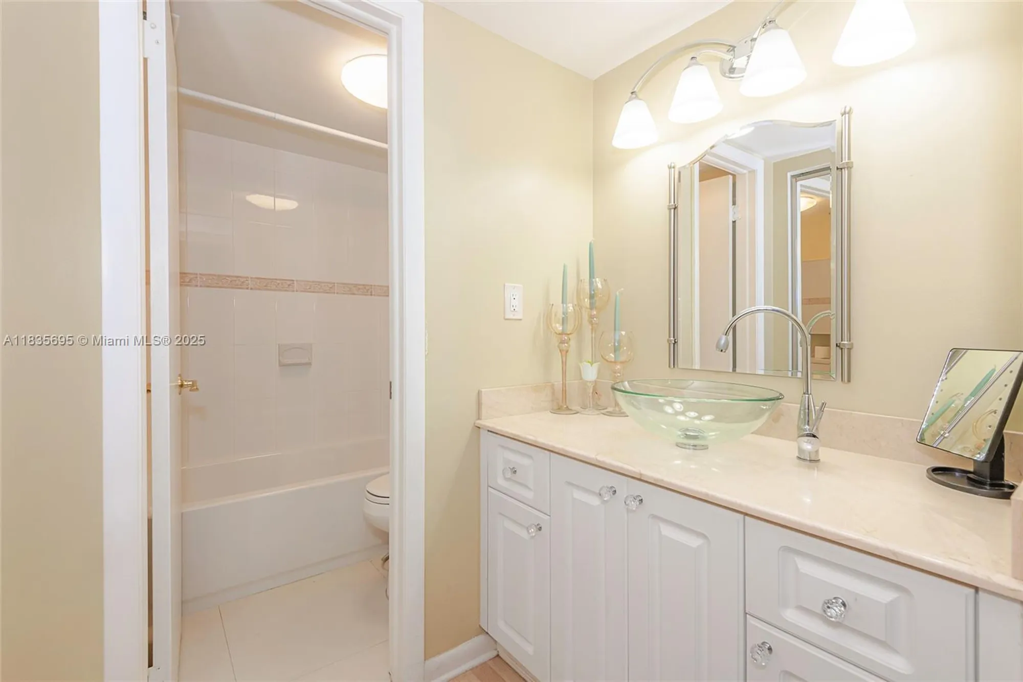Property Slideshow image 20 of 26 | 901 colony point cir 107, Pembroke Pines, FL, 33026