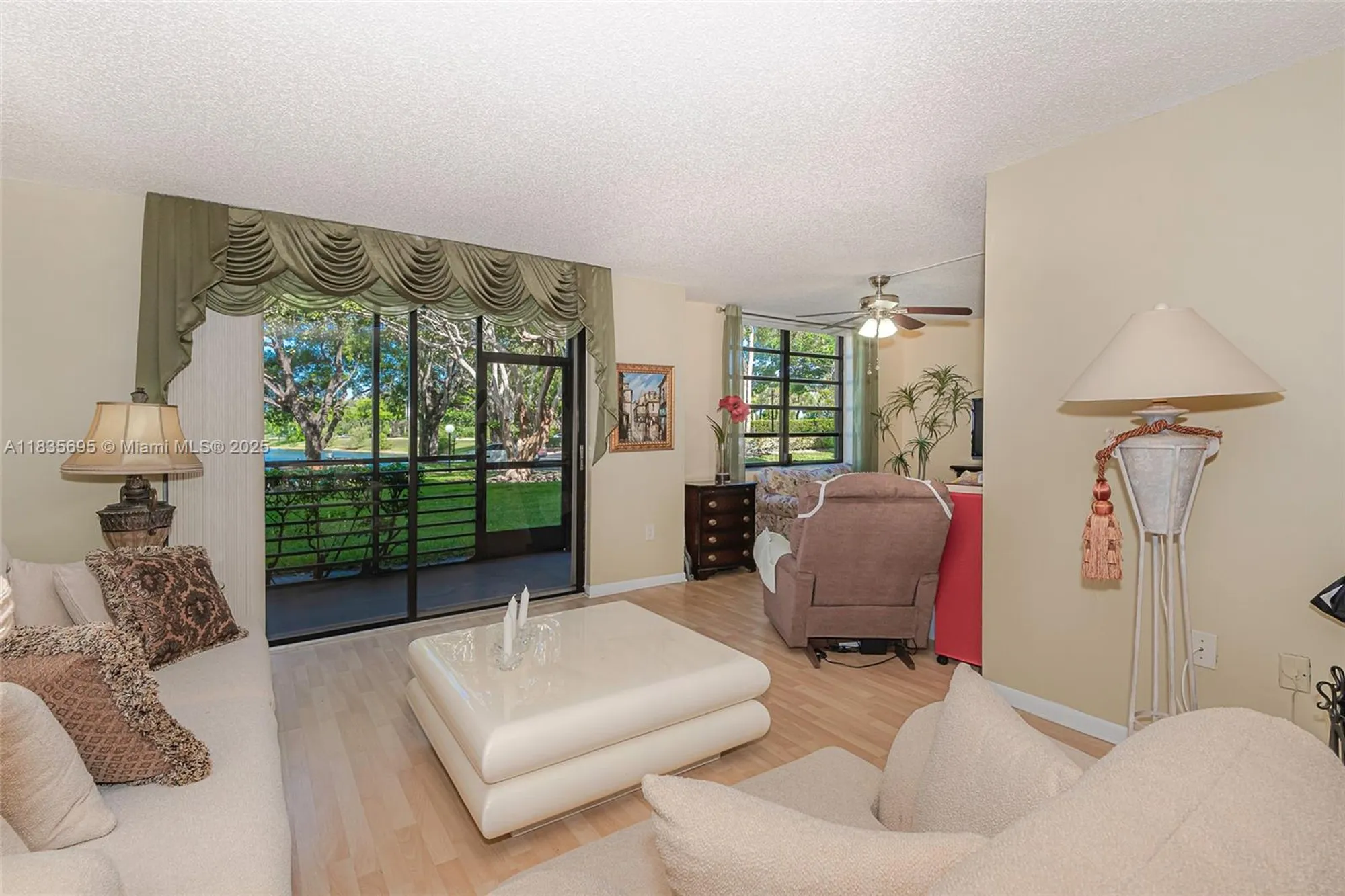 Property Slideshow image 3 of 26 | 901 colony point cir 107, Pembroke Pines, FL, 33026
