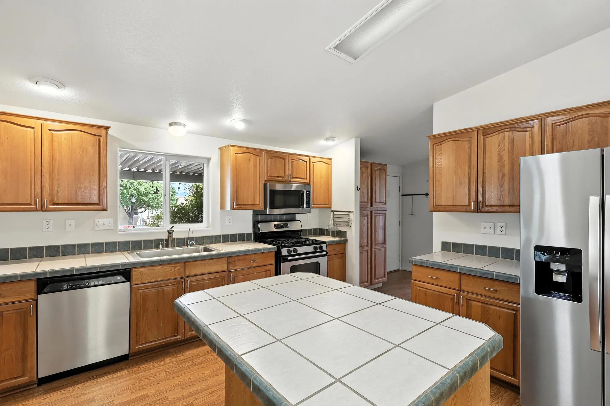 Property Slideshow image 7 of 32 | 202 sunrise bluffs dr, Belen, NM, 87002